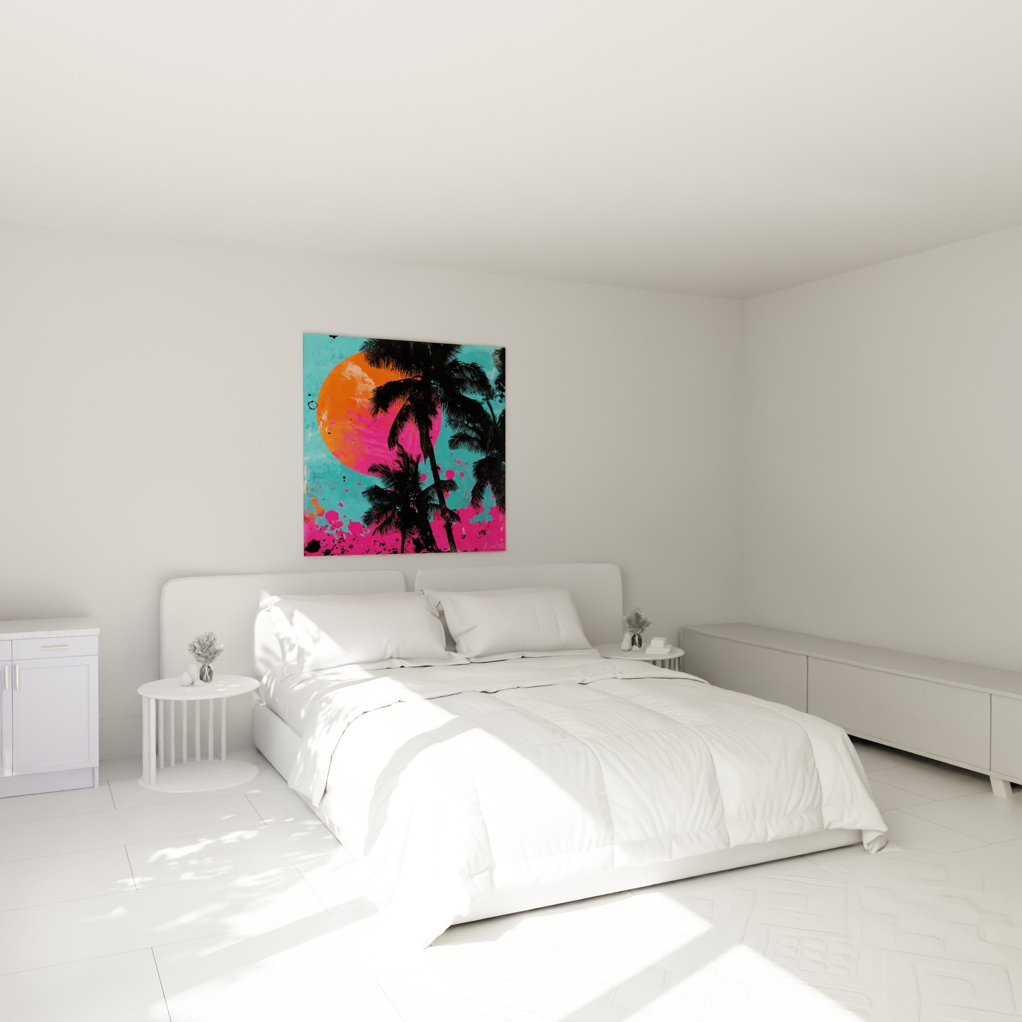 Silhouettes de palmiers noirs et soleil orangé au-dessus d'un lit dans une chambre claire