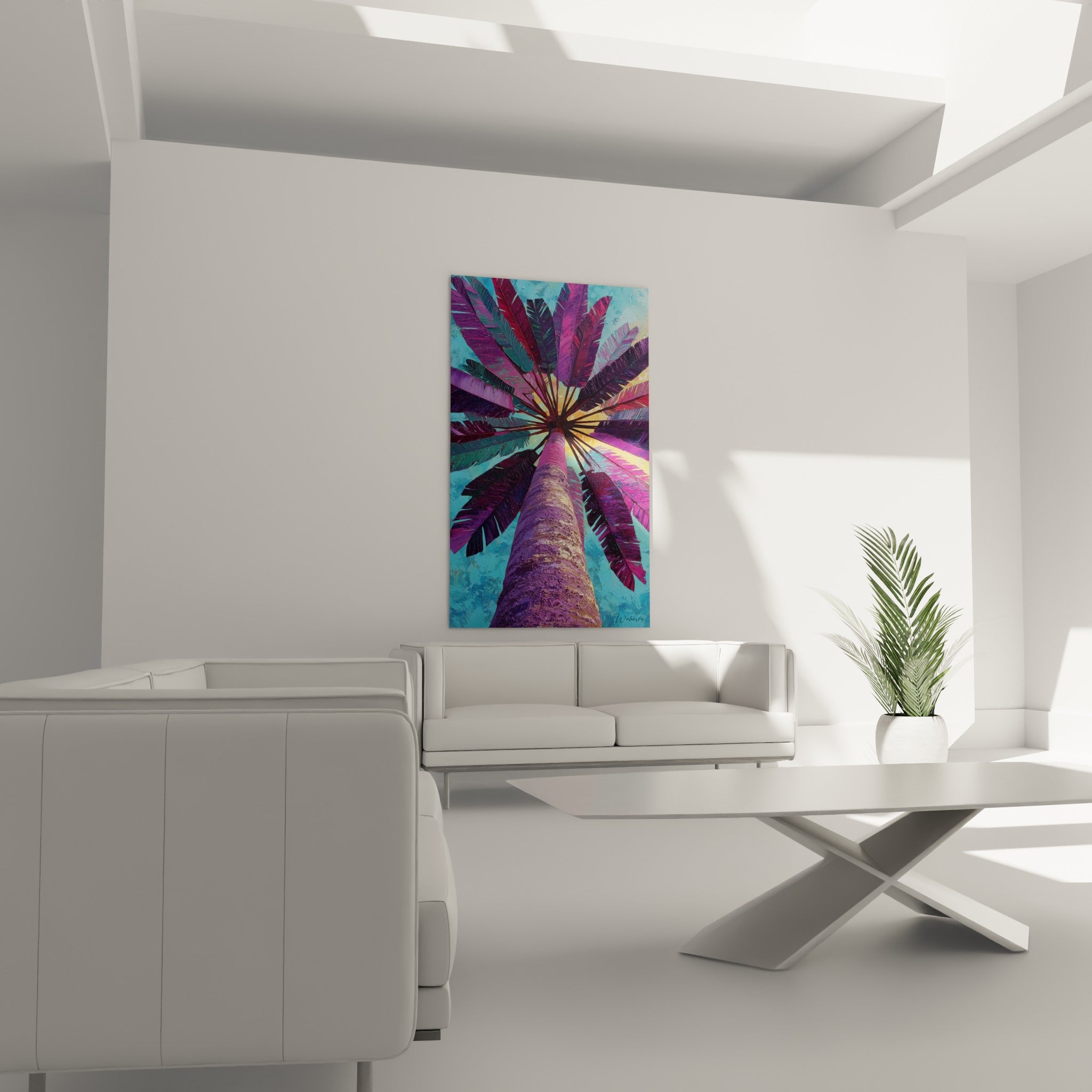 Tronc doré et rose du palmier se dressant vers un ciel turquoise, au-dessus d'un canapé dans un salon lumineux