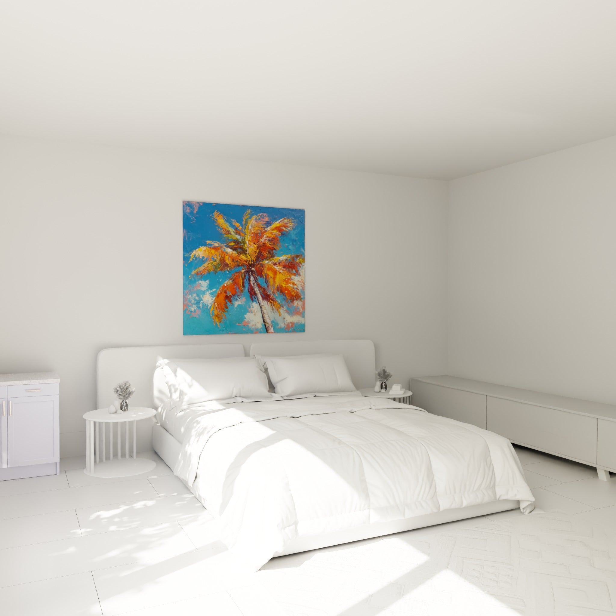 Palme orangée et tronc texturé du palmier bleu, accrochés au-dessus d'un lit dans une chambre claire