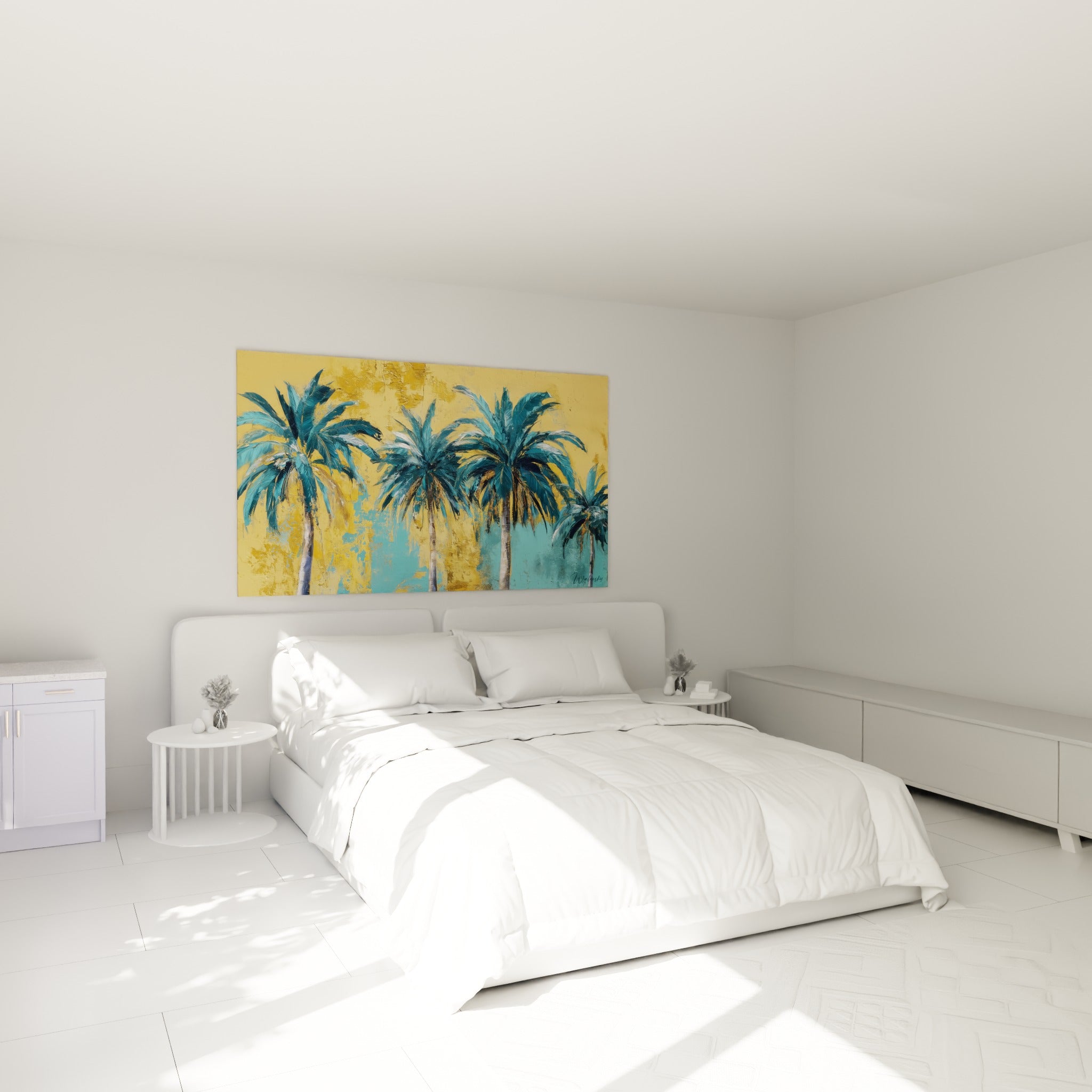 Silhouettes de palmiers turquoise sur fond doré accrochées au-dessus d'un lit dans une chambre claire