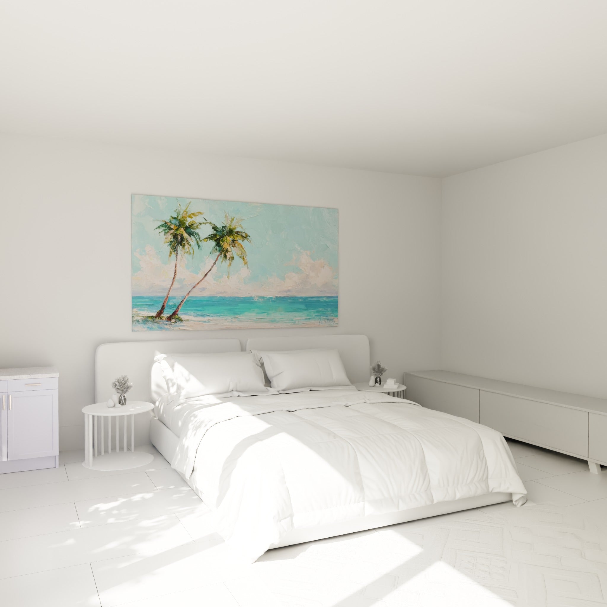 Deux palmiers verts et troncs bruns entrelacés au-dessus d'un lit dans une chambre claire