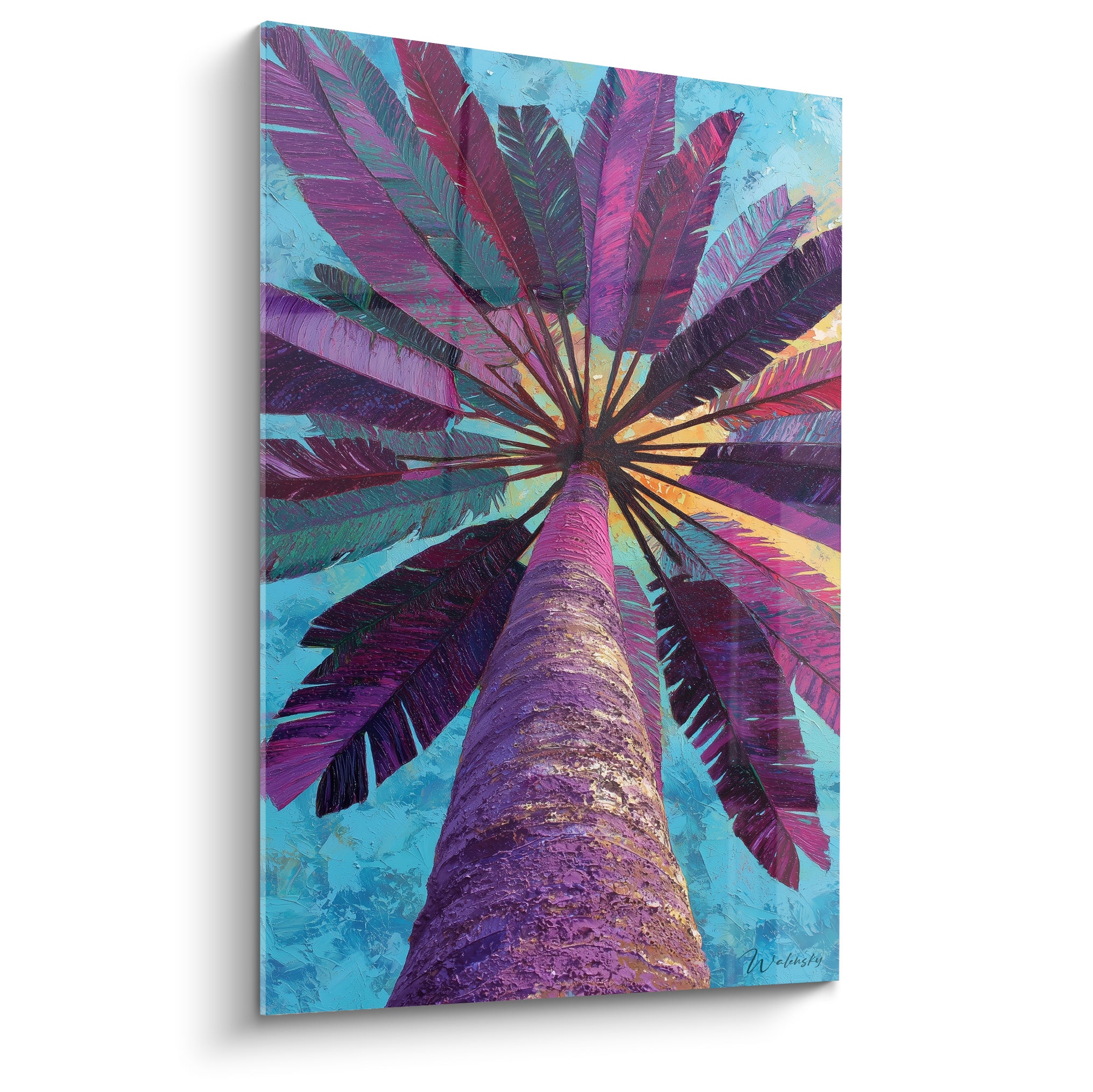 Palmier violet et magenta vu d'en dessous, tronc doré texturé sur fond bleu turquoise vibrant