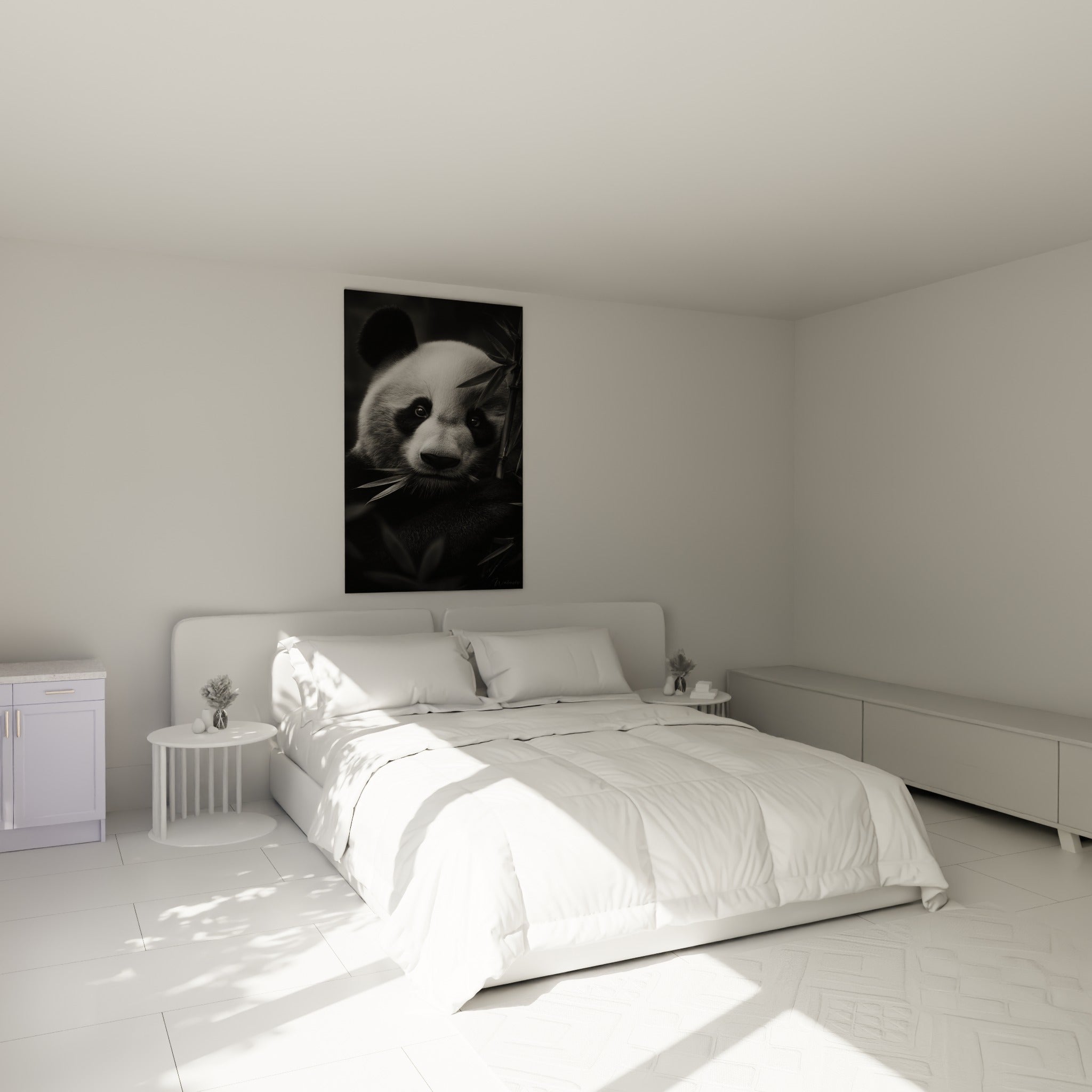 Portrait de panda noir et blanc mâchant du bambou, accroché au-dessus d'un lit dans une chambre claire