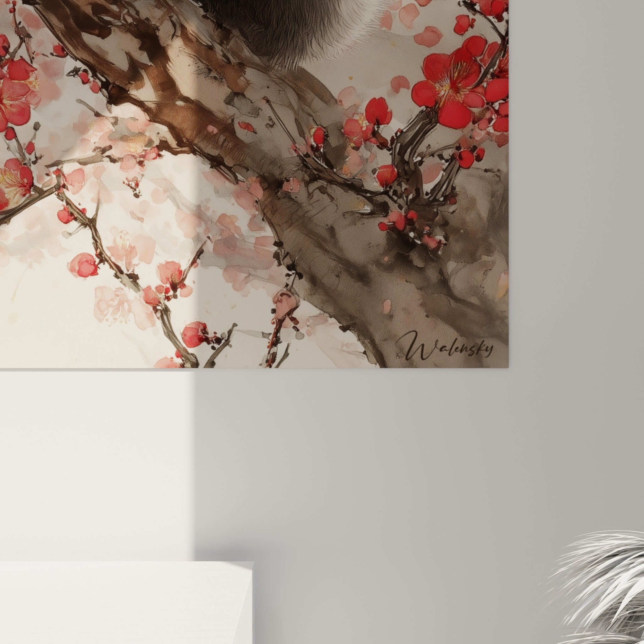 Détail des coulures d'encre brune et des pétales rouges peints à l'aquarelle sur la toile du panda