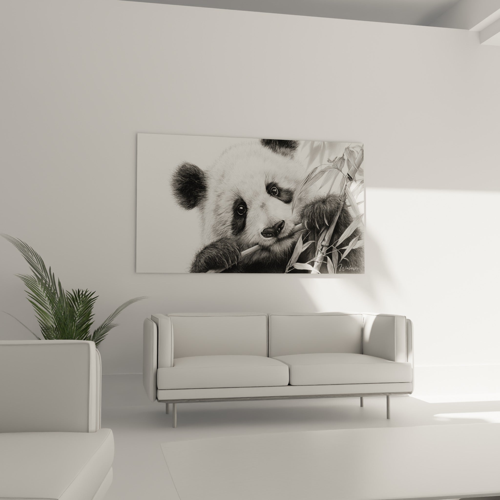 Regard tendre du panda gris et blanc tenant du bambou, au-dessus d'un canapé dans un salon lumineux