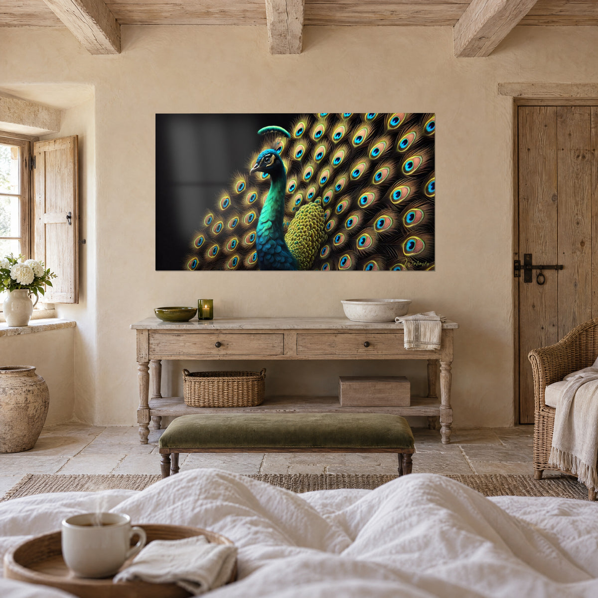 Quadro maestoso uccello con cresta verde menta e piumaggio cobalto, fondo nero profondo, sopra un letto in una camera luminosa