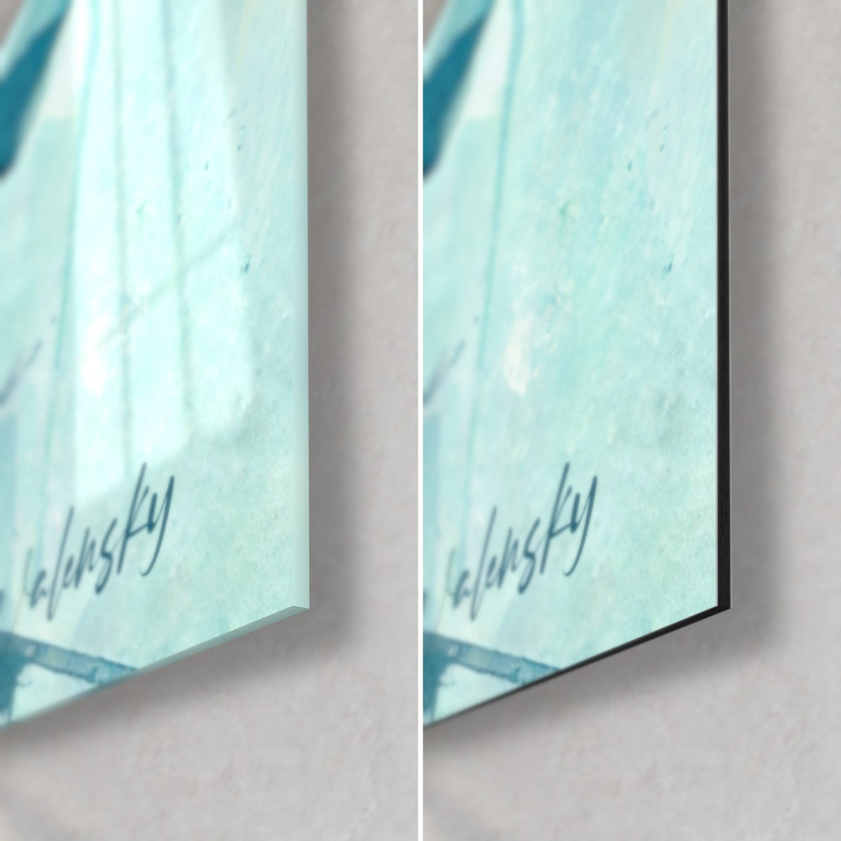 Tableau paon bleu turquoise, coin bas droit : signature Walensky, verre brillant à gauche, Dibond noir mat à droite