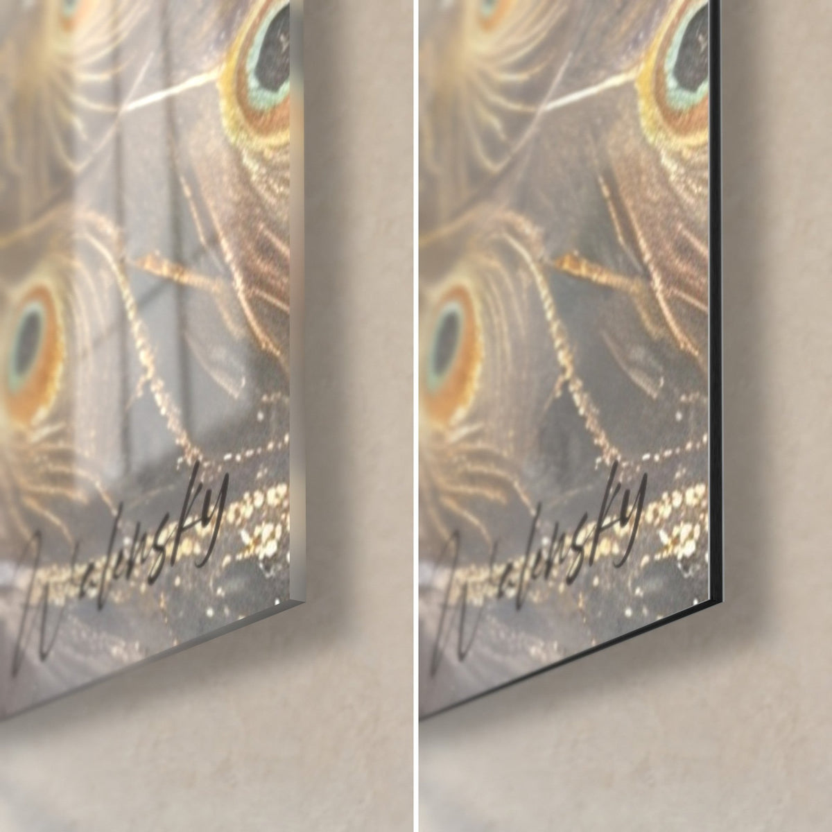 Wall art white peacock with blue-green eyespots edged in gold, lower right corner: glossy acrylic glass on the left, matte Dibond aluminium on the right