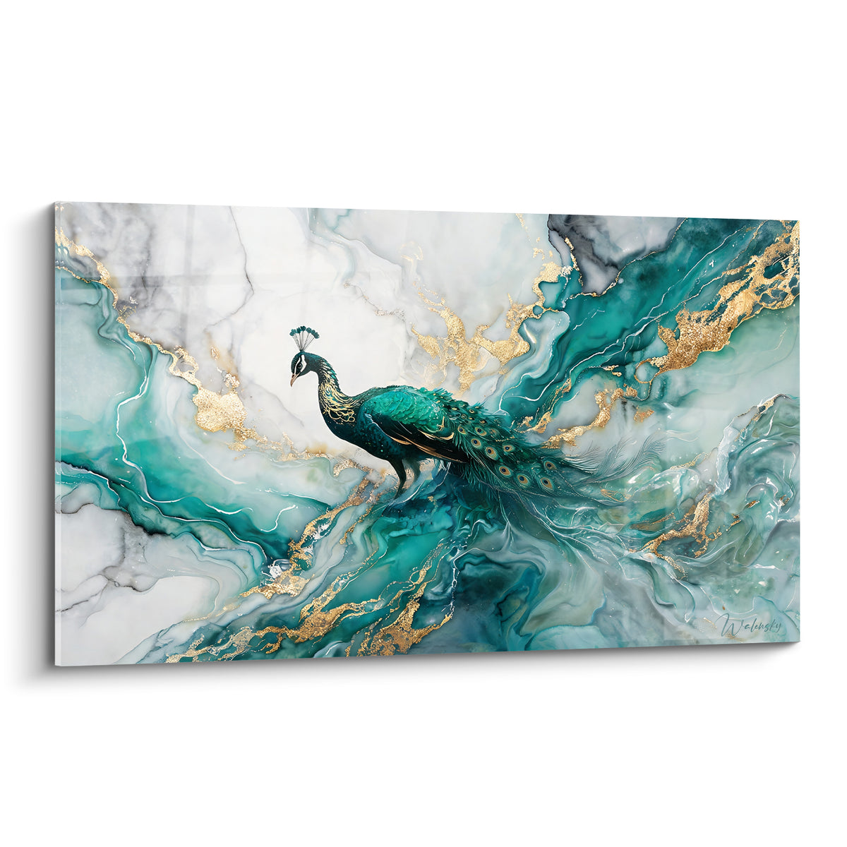 Tableau paon émeraude déployé sur fond marbré blanc et doré, plumage détaillé en pleine lumière
