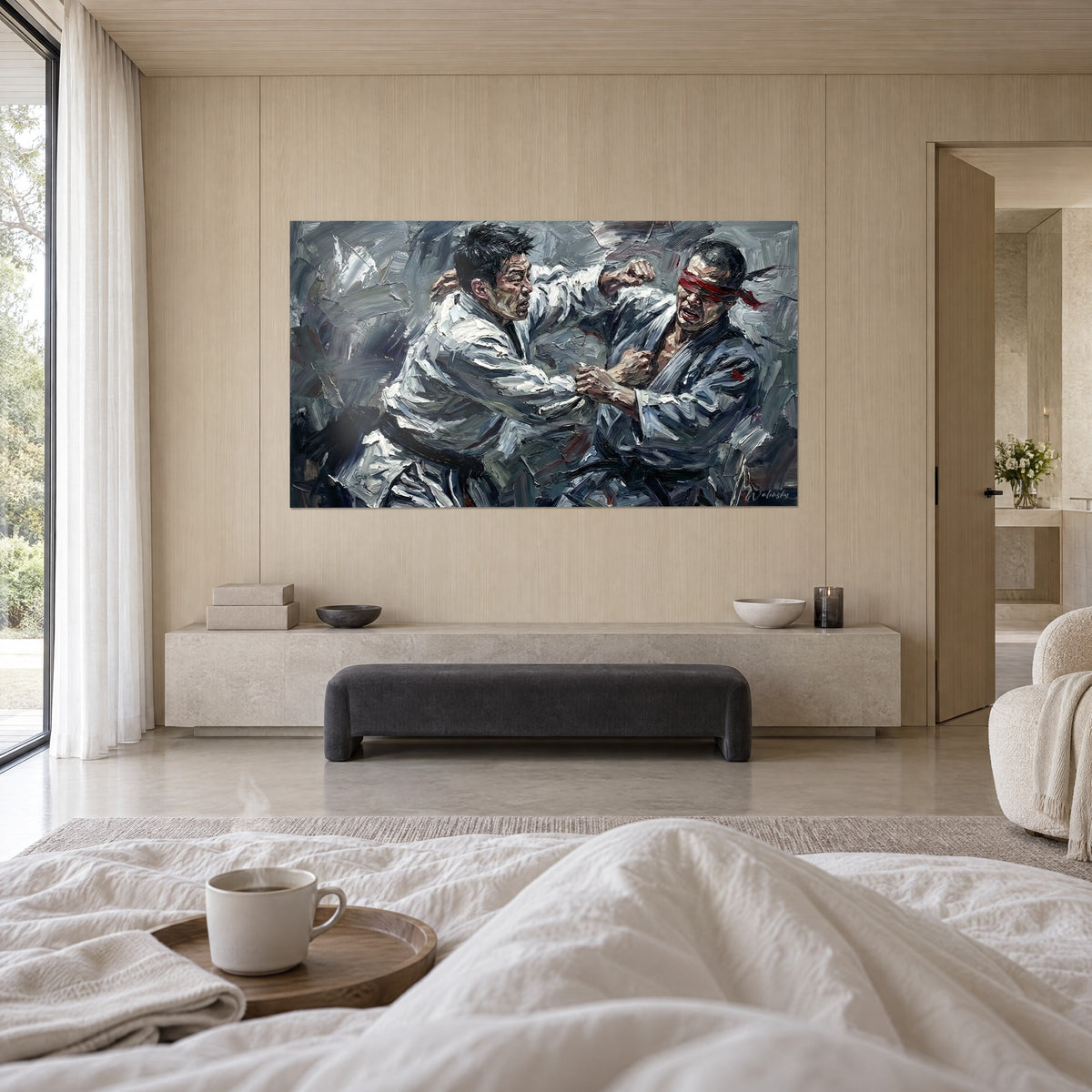 Gemälde Ringer mit rotem Stirnband, weißer und stahlgrauer Kimono, heftiger Griff, über einem Bett in einem hellen Schlafzimmer