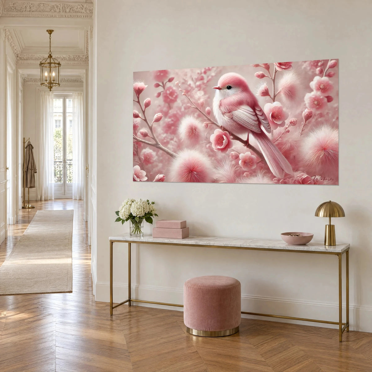 Tableau petit passereau au plumage rose et blanc entouré de pompons duveteux fuchsia, vu de trois-quarts, console dorée et pouf rose