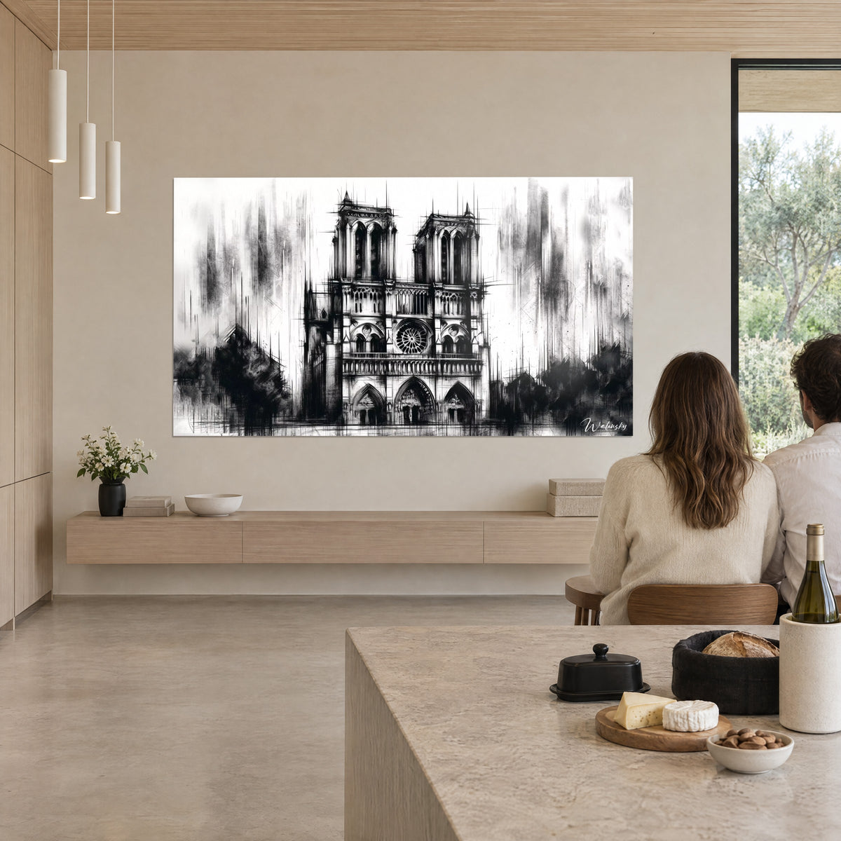 Cuadro Basílica parisina, tres portales ojivales y trazos de tinta gris, en un salón abierto a un jardín