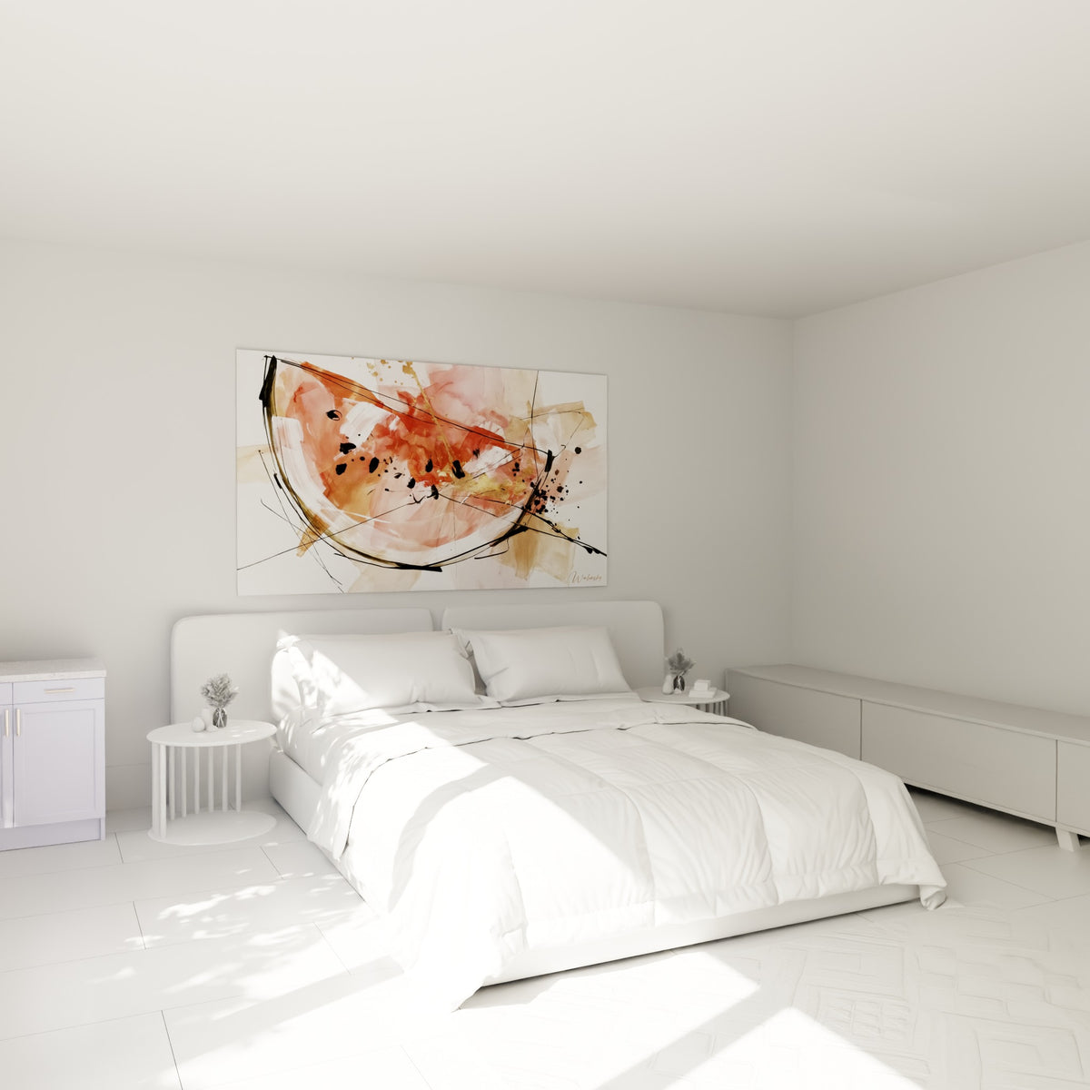 Pastèque rose poudré et corail aux traits noirs suspendue au-dessus d'un lit dans une chambre claire