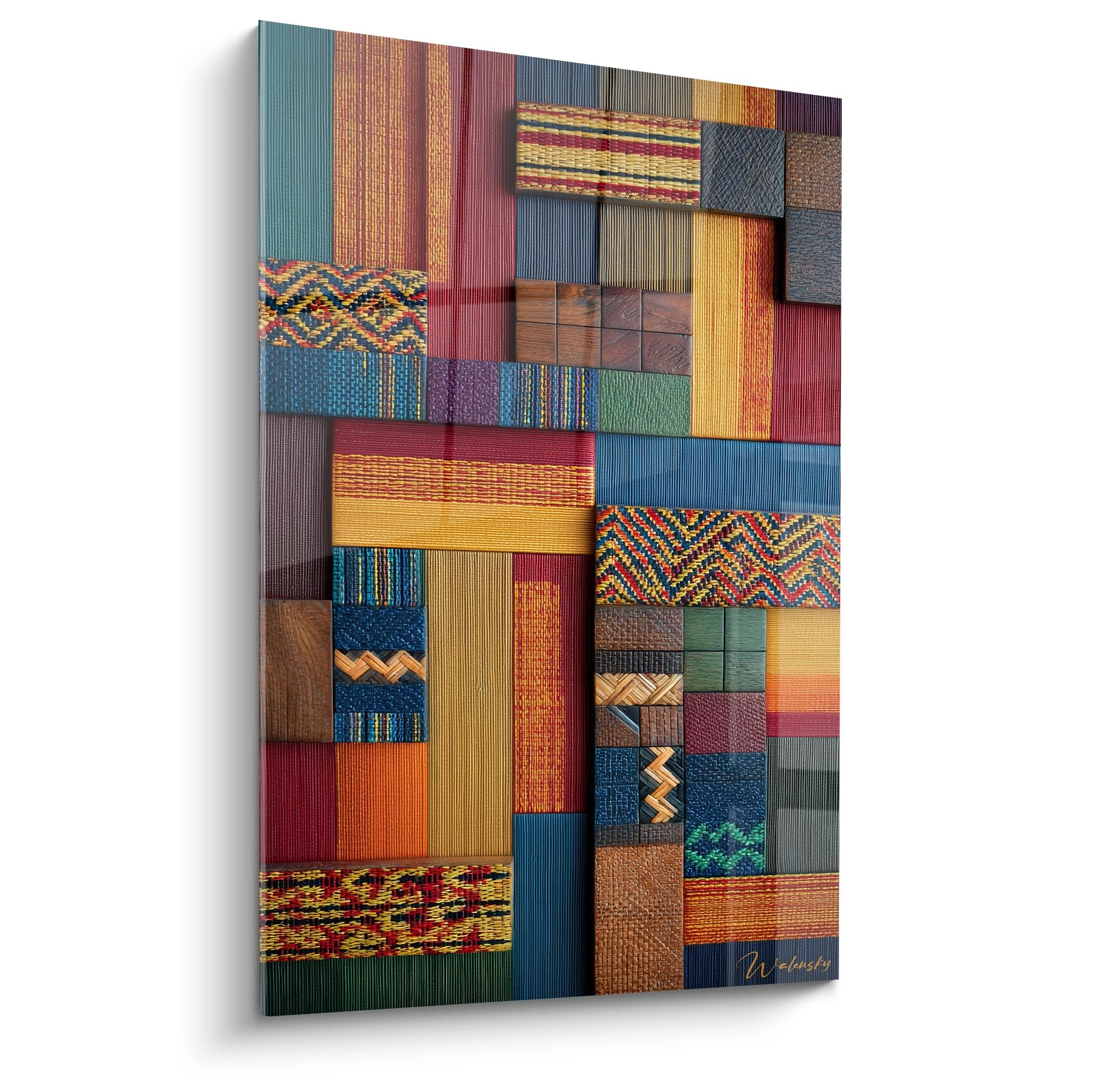 Tableau mural patchwork de tissus africains colorés avec motifs ethniques géométriques et textures artisanales