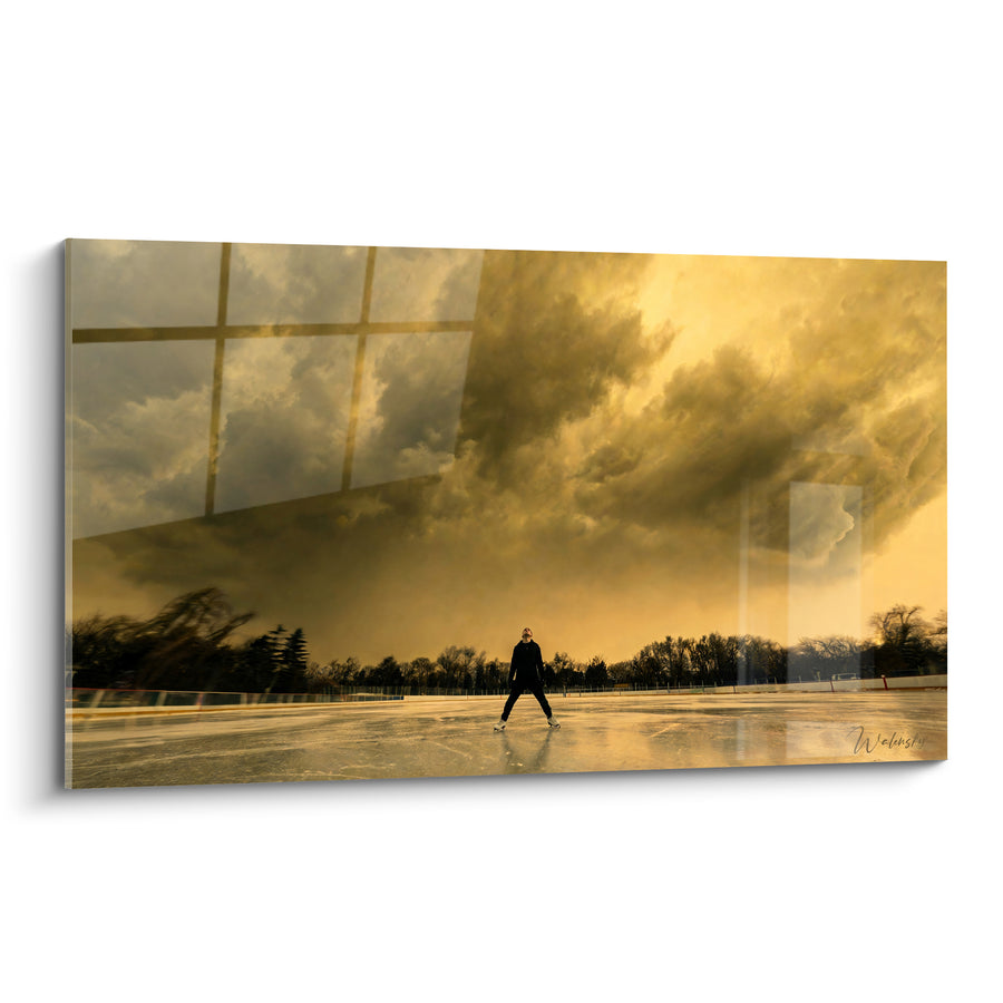 Tableau Patineuse solitaire sous ciel doré orageux - Face à la tempête - Edition Patinage artistique