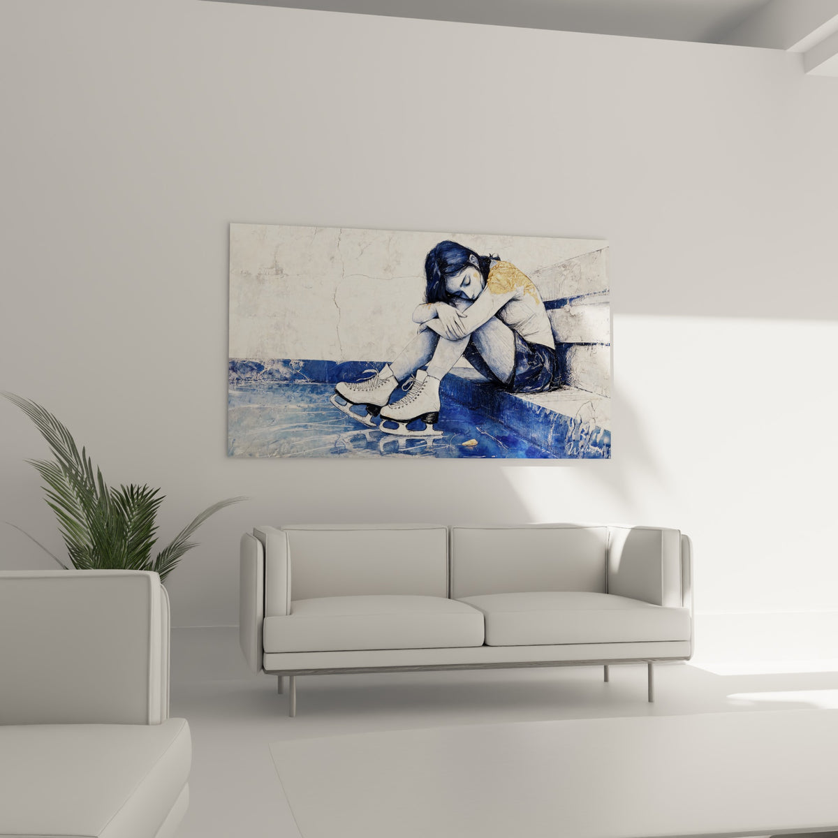 Silhouette repliée sur la glace bleue, patins blancs détaillés, au-dessus d'un canapé dans un salon lumineux