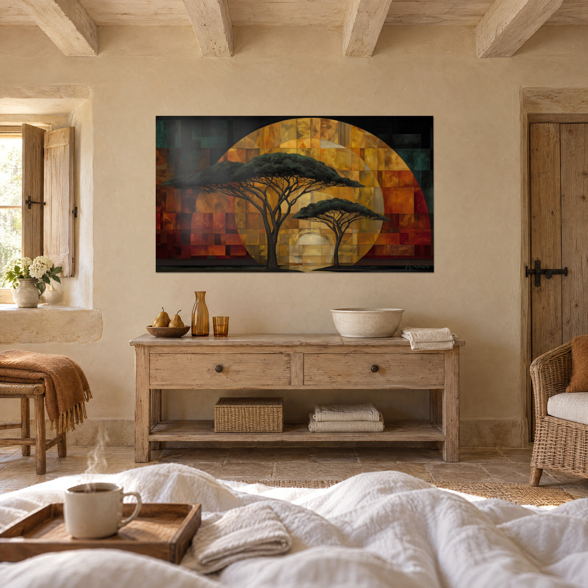 Gemälde Silhouette einer schwarzen Akazie vor einer großen Sonne aus goldenen und rostfarbenen Karomustern, über einem Bett in einem hellen Schlafzimmer