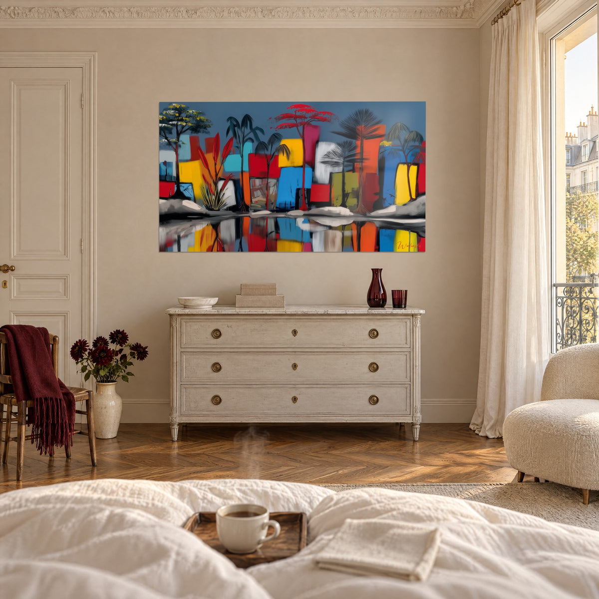 Πίνακας χωριό της σαβάνας με πορτοκαλί και μπλε όψεις, σκούρα δέντρα και καθρεφτιζόμενη λίμνη, πάνω από κρεβάτι σε φωτεινή κρεβατοκάμαρα