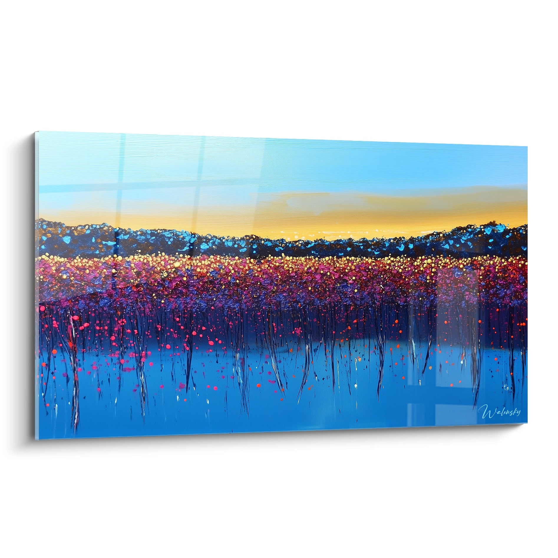 Tableau florissant représentant un champ de fleurs multicolores se reflétant dans l'eau bleue, avec un ciel doré à l'horizon. Les points lumineux roses et rouges créent une texture vibrante contrastant avec les lignes verticales fines qui plongent dans les profondeurs azurées.
