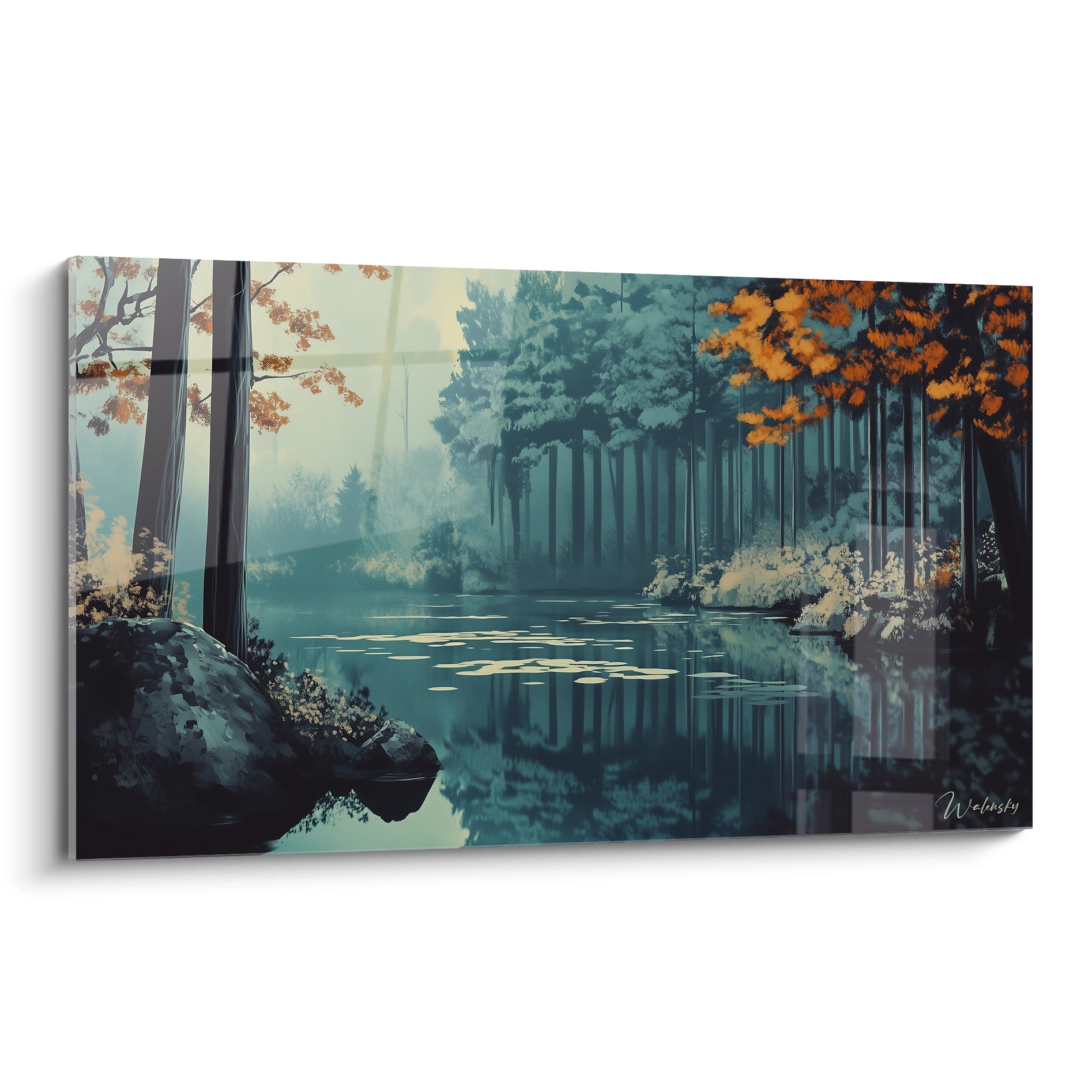 Un tableau artistique représentant un étang forestier baigné de brume, dominé par des conifères bleu-vert, des feuillages automnaux orange, et des reflets miroitants sur l'eau turquoise aux nénuphars pâles.

