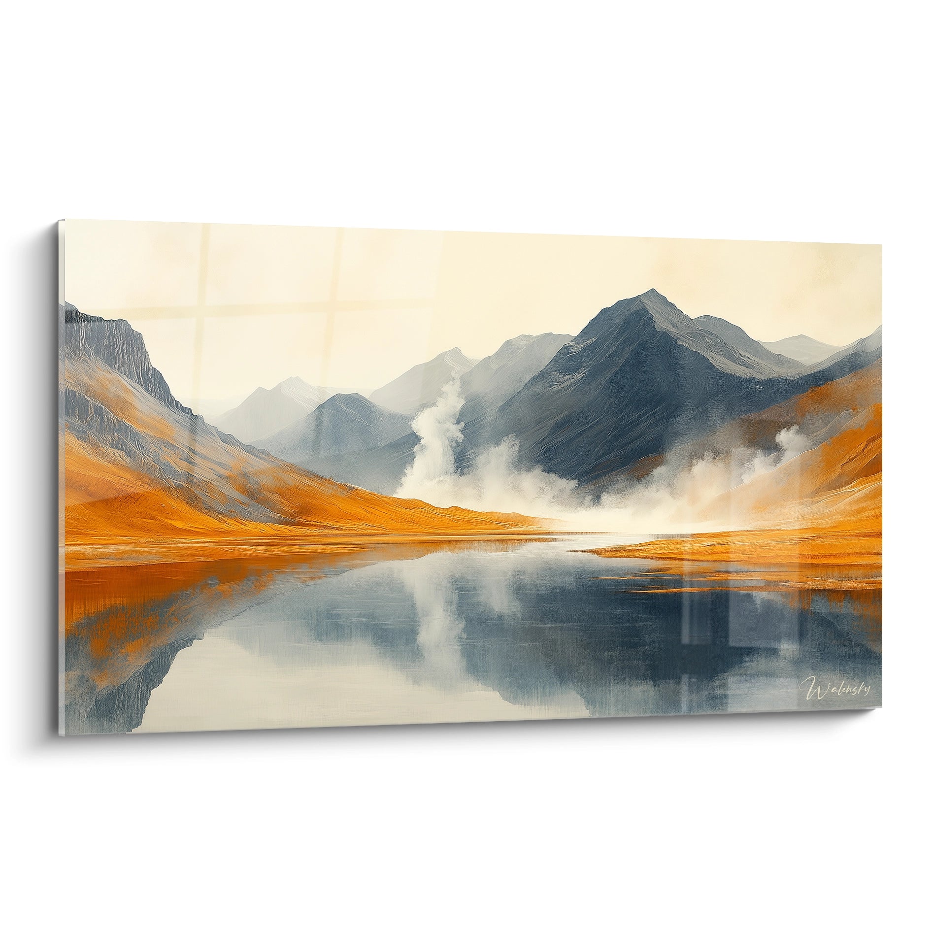 Tableau montagne avec lac au premier plan, reflets orangés sur l'eau, sommets bleutés en arrière-plan, textures rocheuses visibles et brumes atmosphériques s'élevant du lac.
