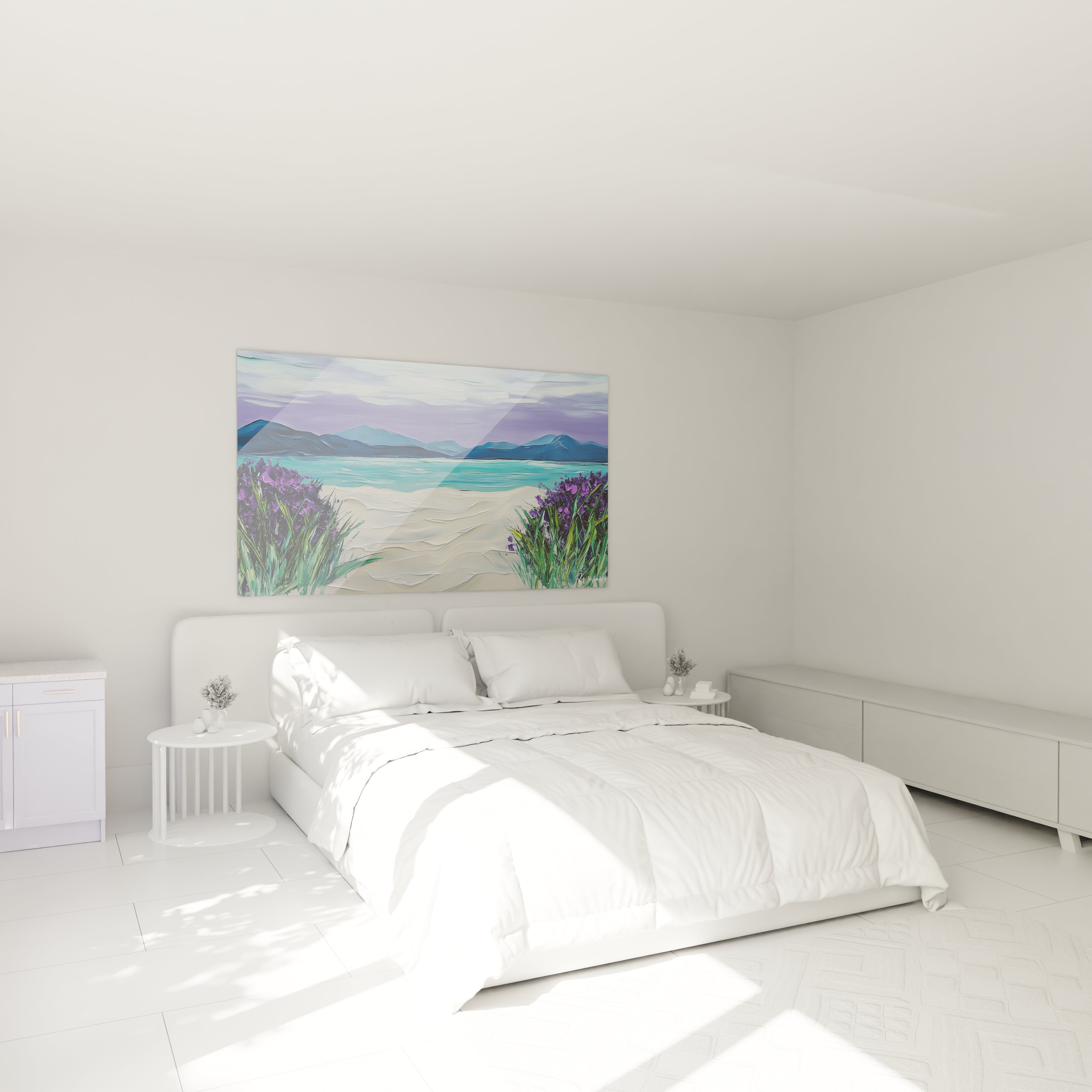 Tableau artistique représentant un sentier sablé beige clair traversant des champs de lavande violette, avec vue sur un océan bleu turquoise et ciel mauve
