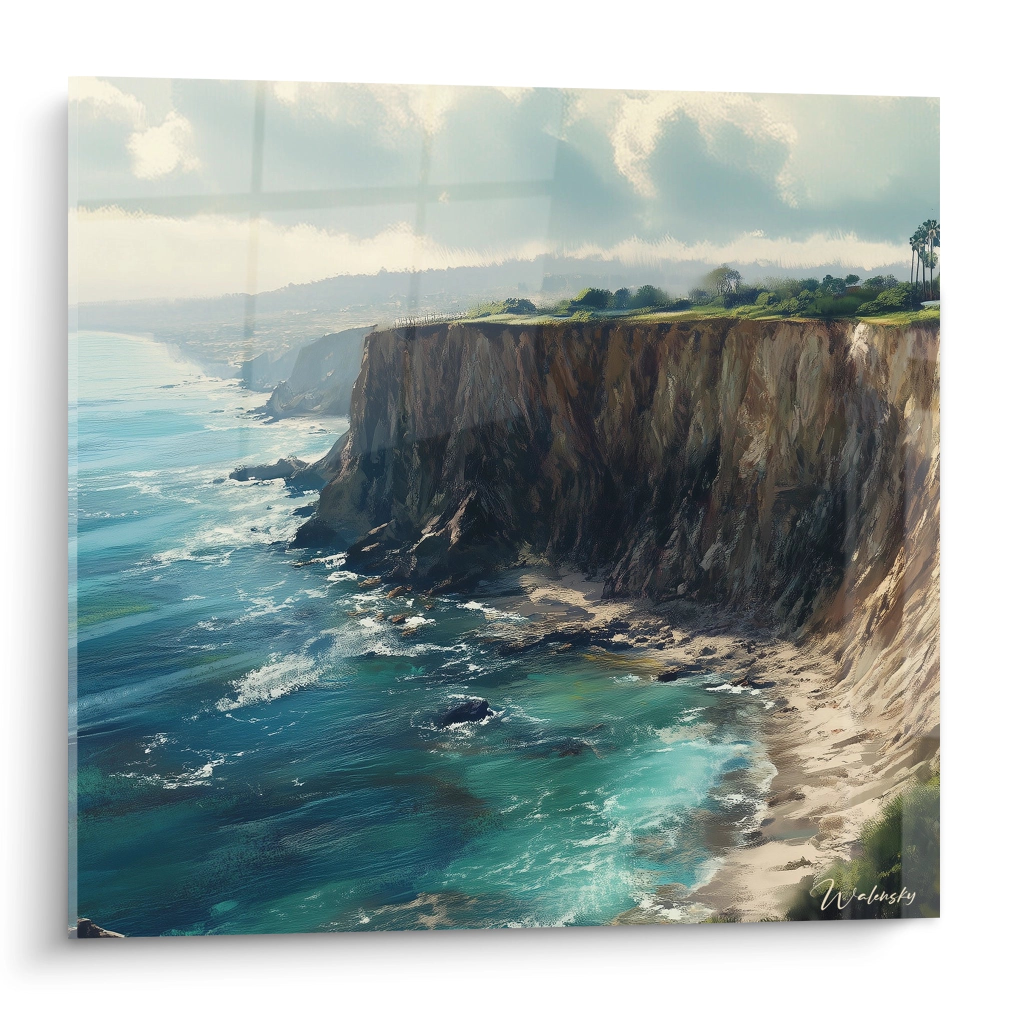 Un tableau plage côtière présentant d'imposantes falaises brunes surplombant une mer turquoise aux vagues écumeuses. Les textures rugueuses des parois rocheuses contrastent avec la surface miroitante de l'eau, sous un ciel nuageux aux teintes bleu pâle et blanches.
