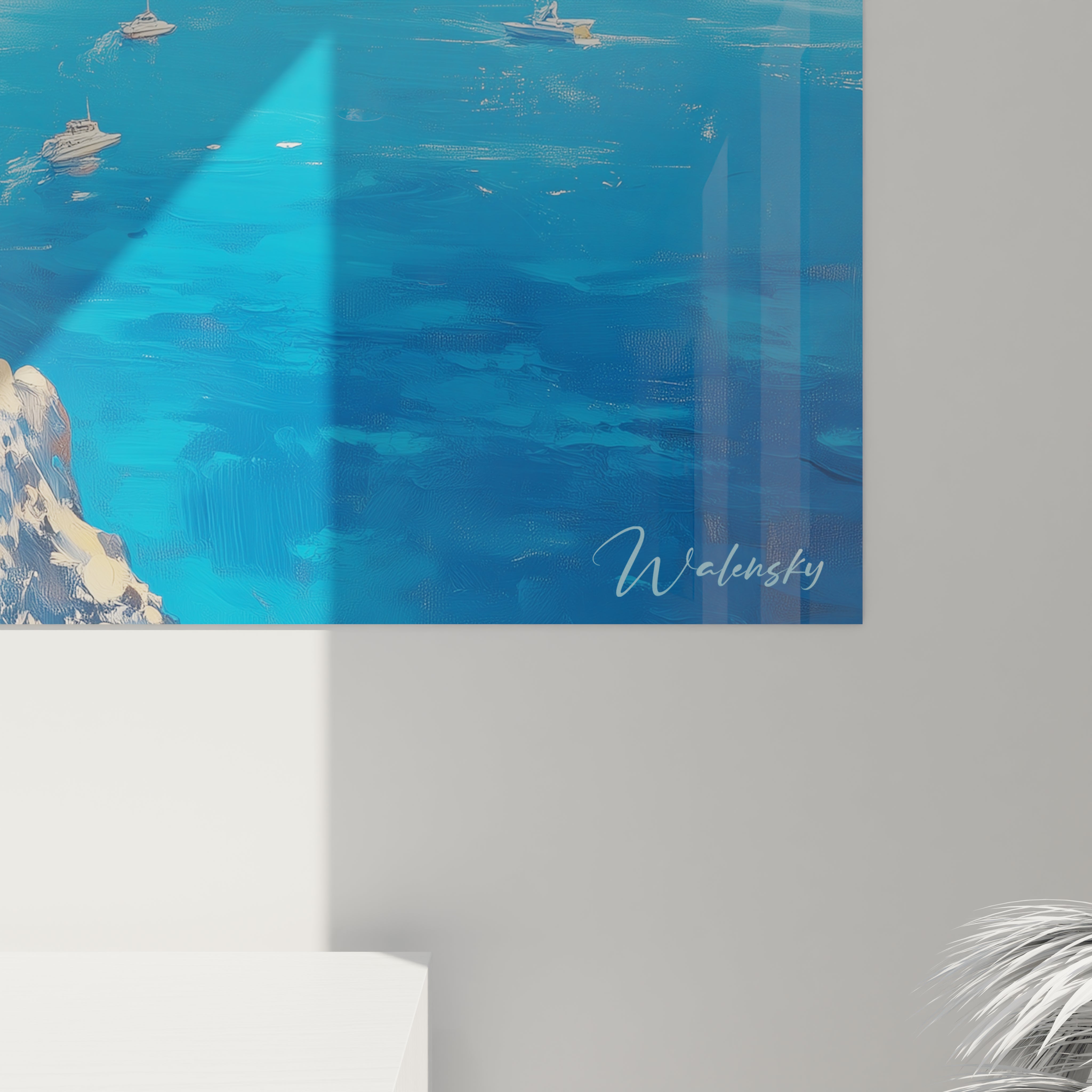 Tableau paysage méditerranéen montrant l'île de Santorini avec ses édifices blancs caractéristiques, coupoles bleues éclatantes, fleurs roses grimpantes, et falaises abruptes surplombant une eau bleu intense et des îles lointaines.
