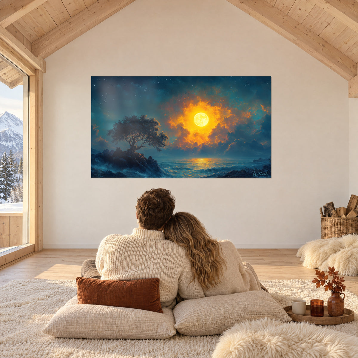 Tableau soleil lunaire jaune vif au cœur de nuages enflammés, vagues bleu glacier, salon de chalet sous les poutres