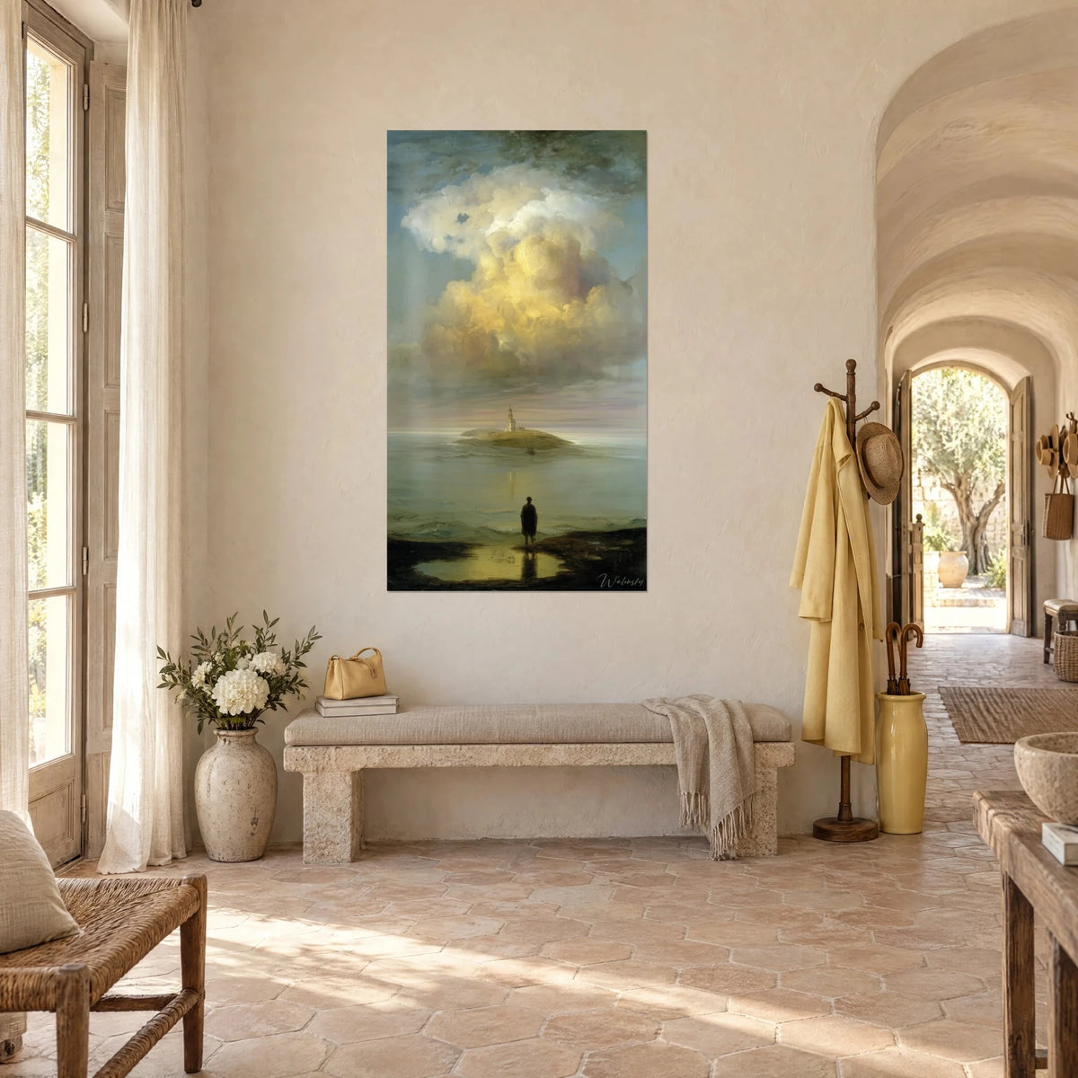 Quadro banchi di nuvole ocra e giallo oro che fluttuano su un mare grigio, piccola torre bianca in lontananza, in un corridoio a volta del mas