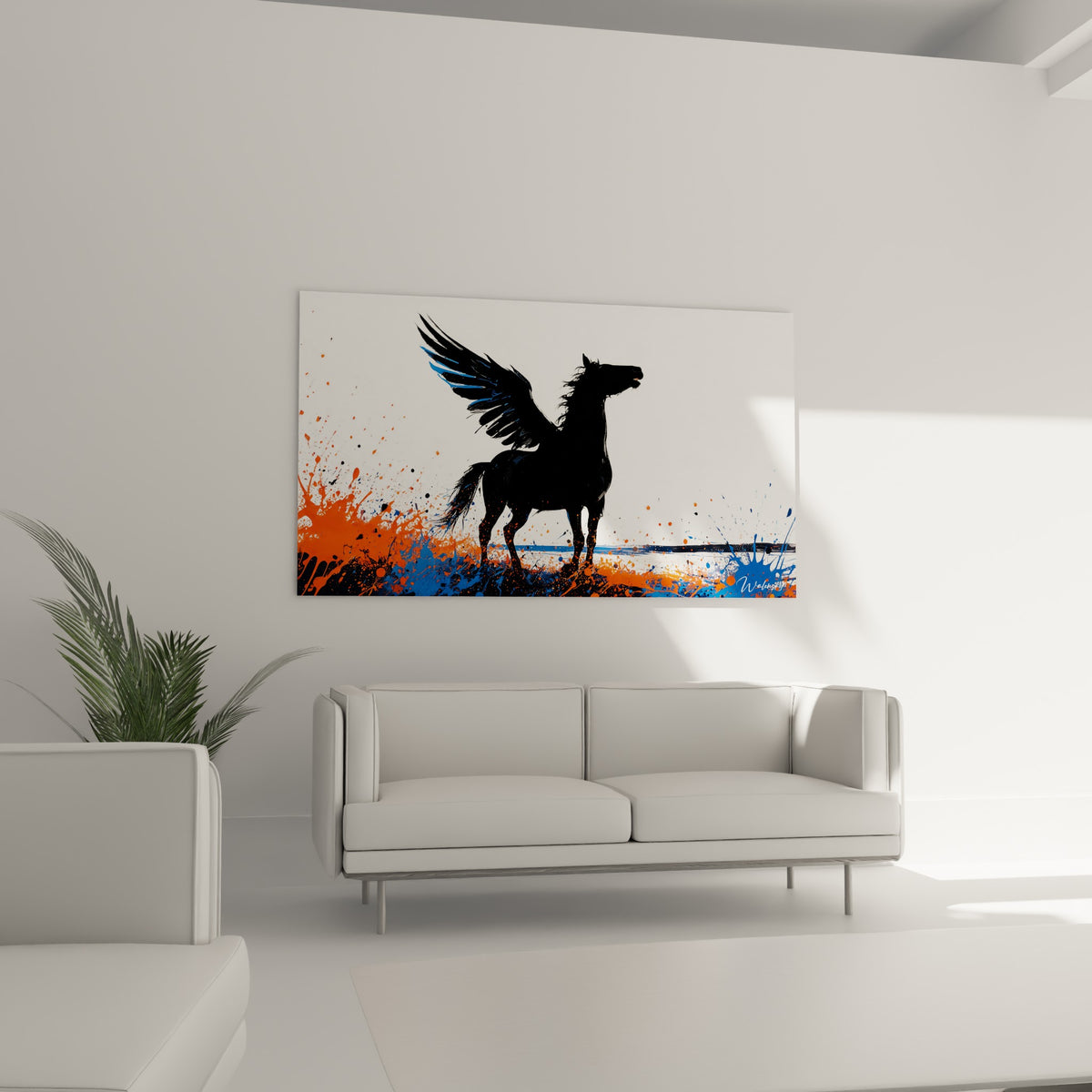 Silhouette anthracite de Pégase entourée de taches orange vif et bleu profond, au-dessus d'un canapé dans un salon lumineux