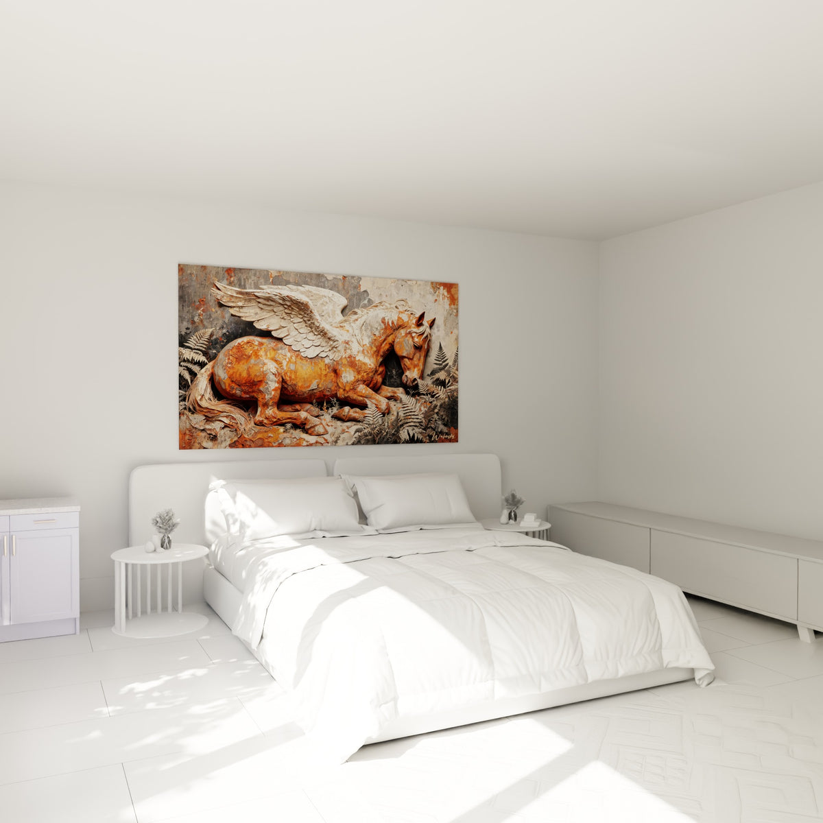 Cheval ailé orangé et gris texture rouille au-dessus d'un lit dans une chambre claire
