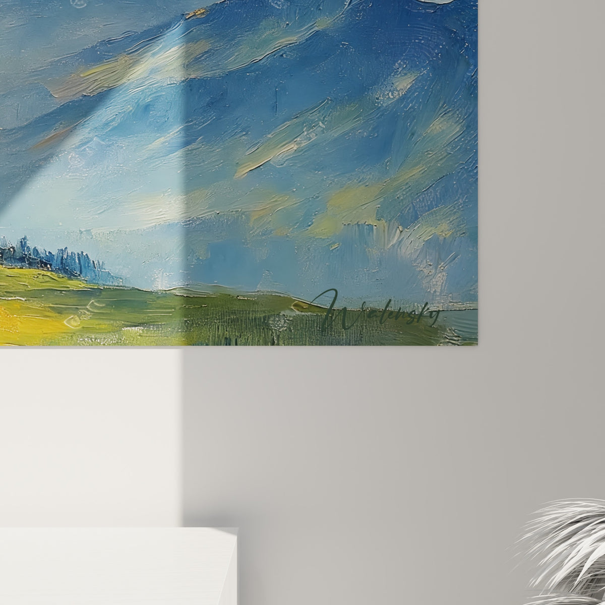 Empâtements blancs et gris perle des ailes, touches ocre du ciel visibles sur la toile accrochée