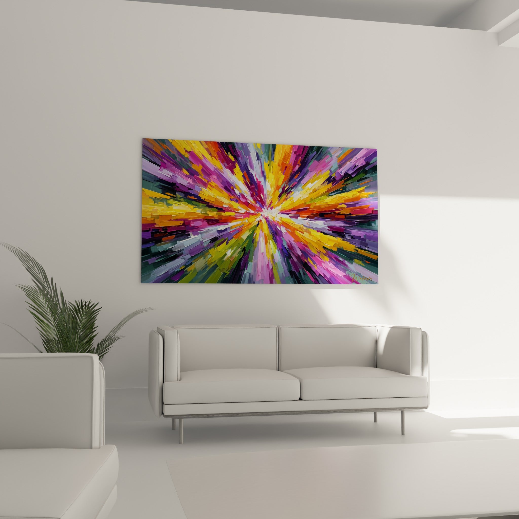 Rayons colorés jaune et violet accrochés au-dessus d'un canapé dans un salon lumineux