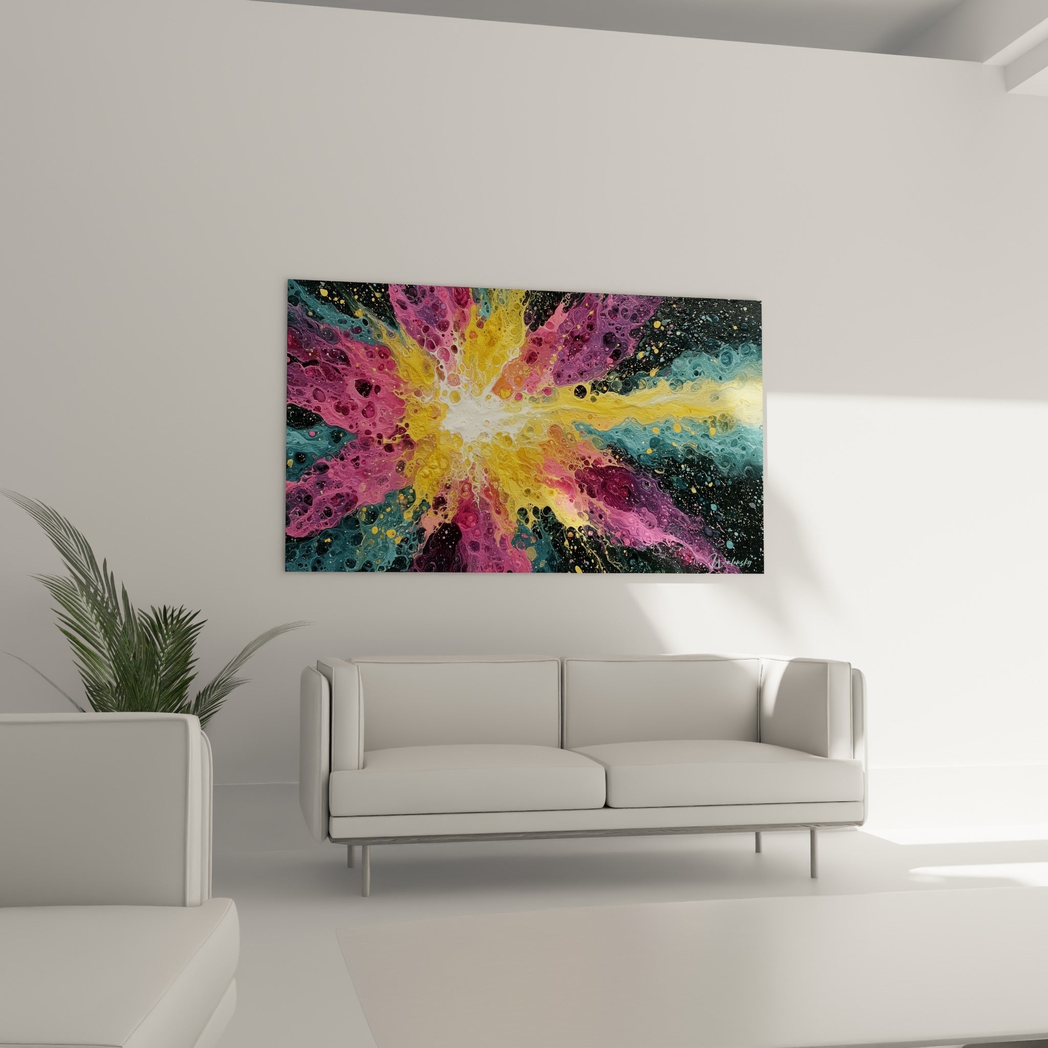 Éclats magenta et bleu pétrole irradiant d'un cœur blanc lumineux, au-dessus d'un canapé dans un salon lumineux