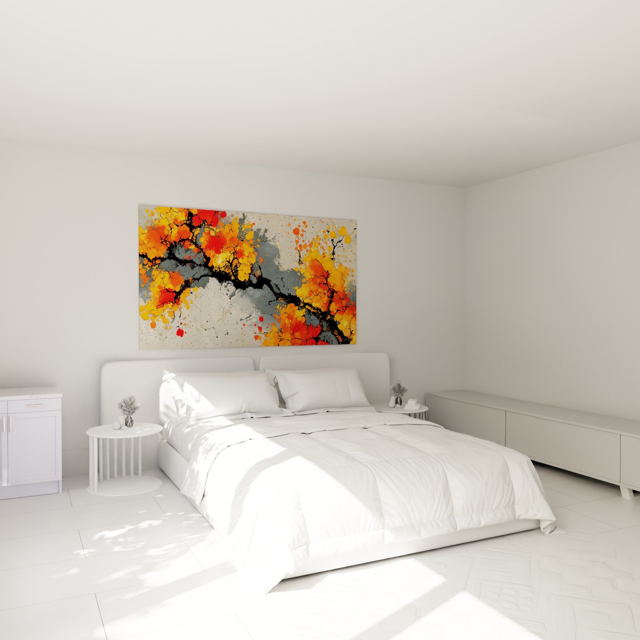 Éclats orange et rouges sur ramification noire, tableau style peinture abstrait au-dessus d'un lit dans une chambre claire