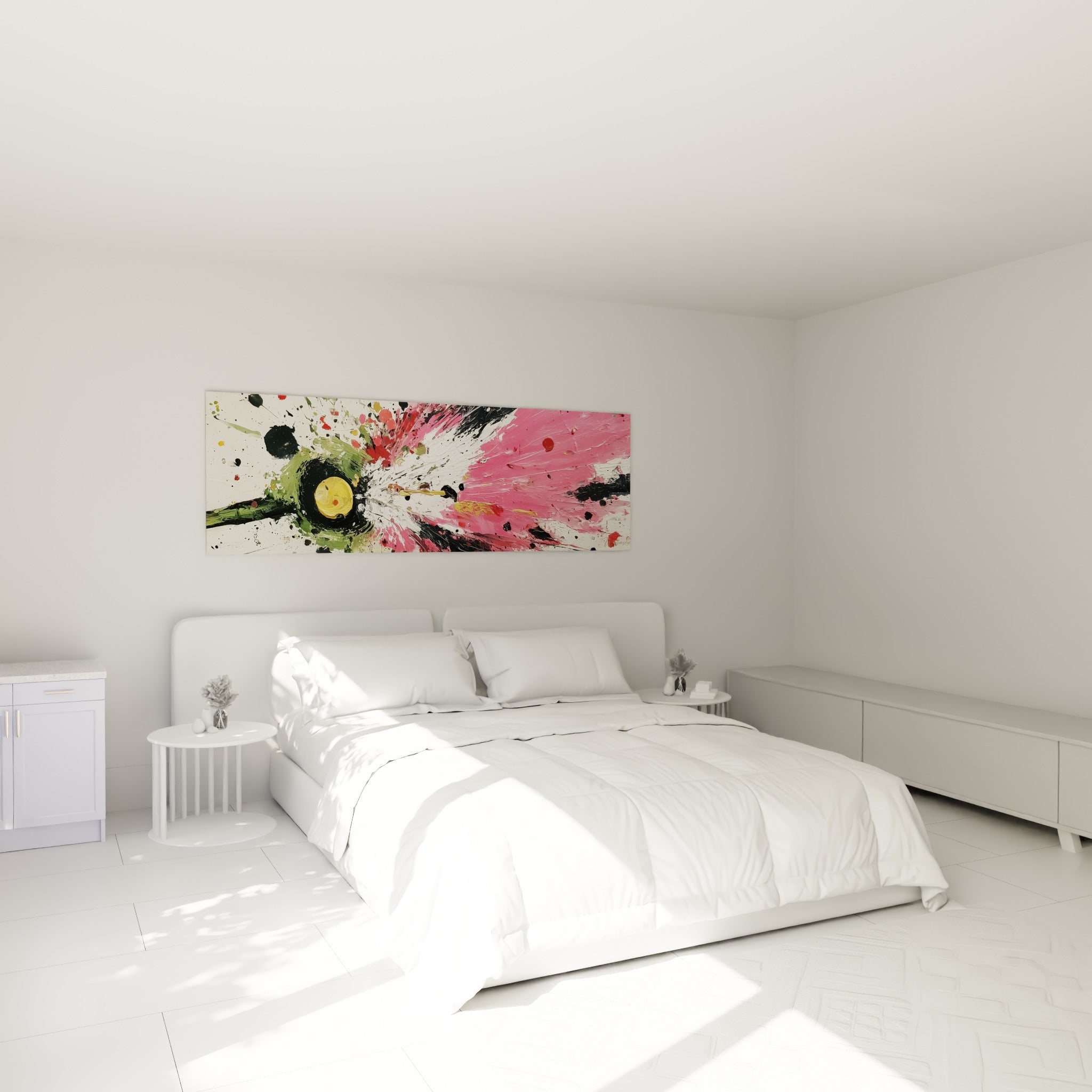 Explosion rose fauve et olive au cœur doré, au-dessus d'un lit dans une chambre claire