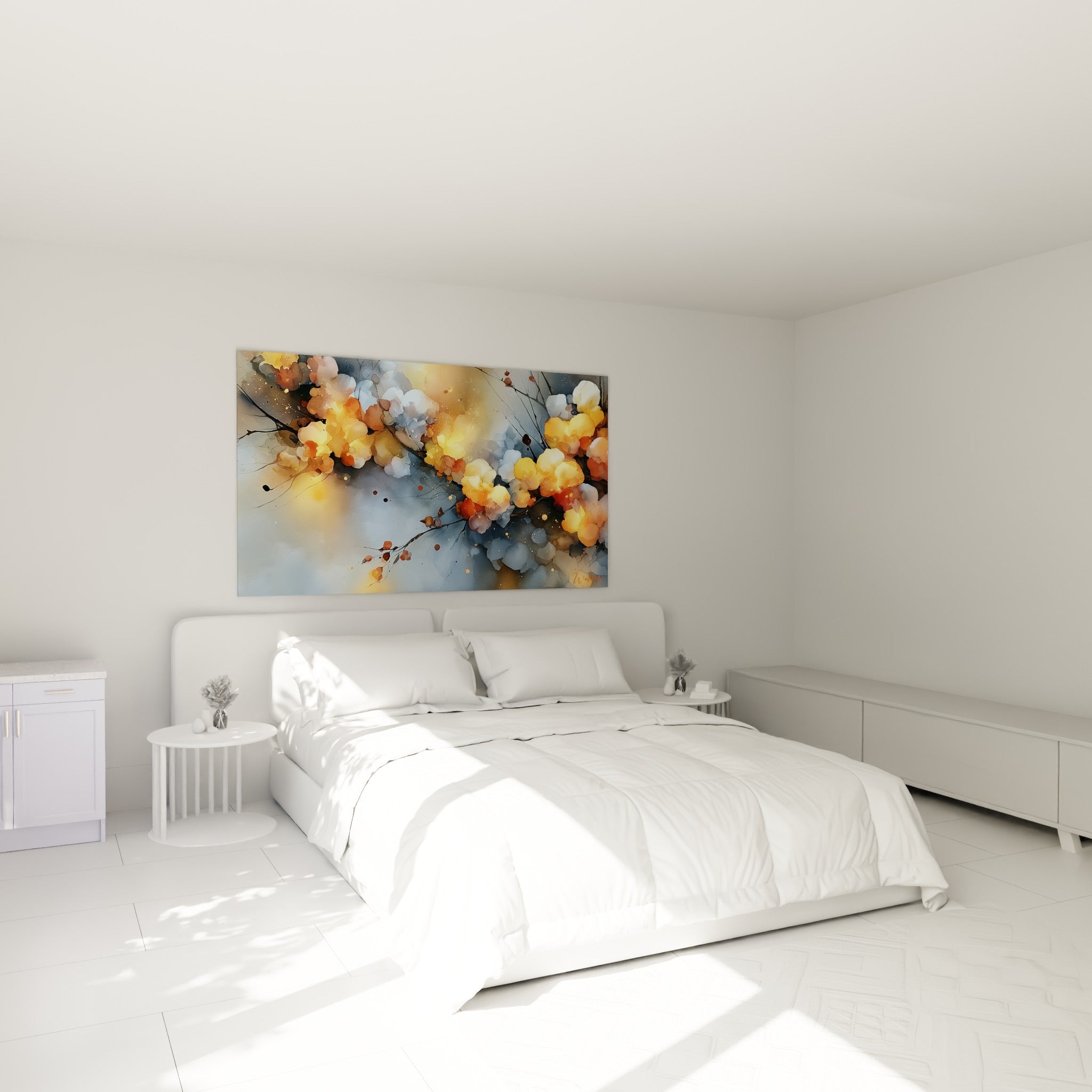Fleurs orange et blanches sur branche noueuse, accrochées au-dessus d'un lit dans une chambre claire