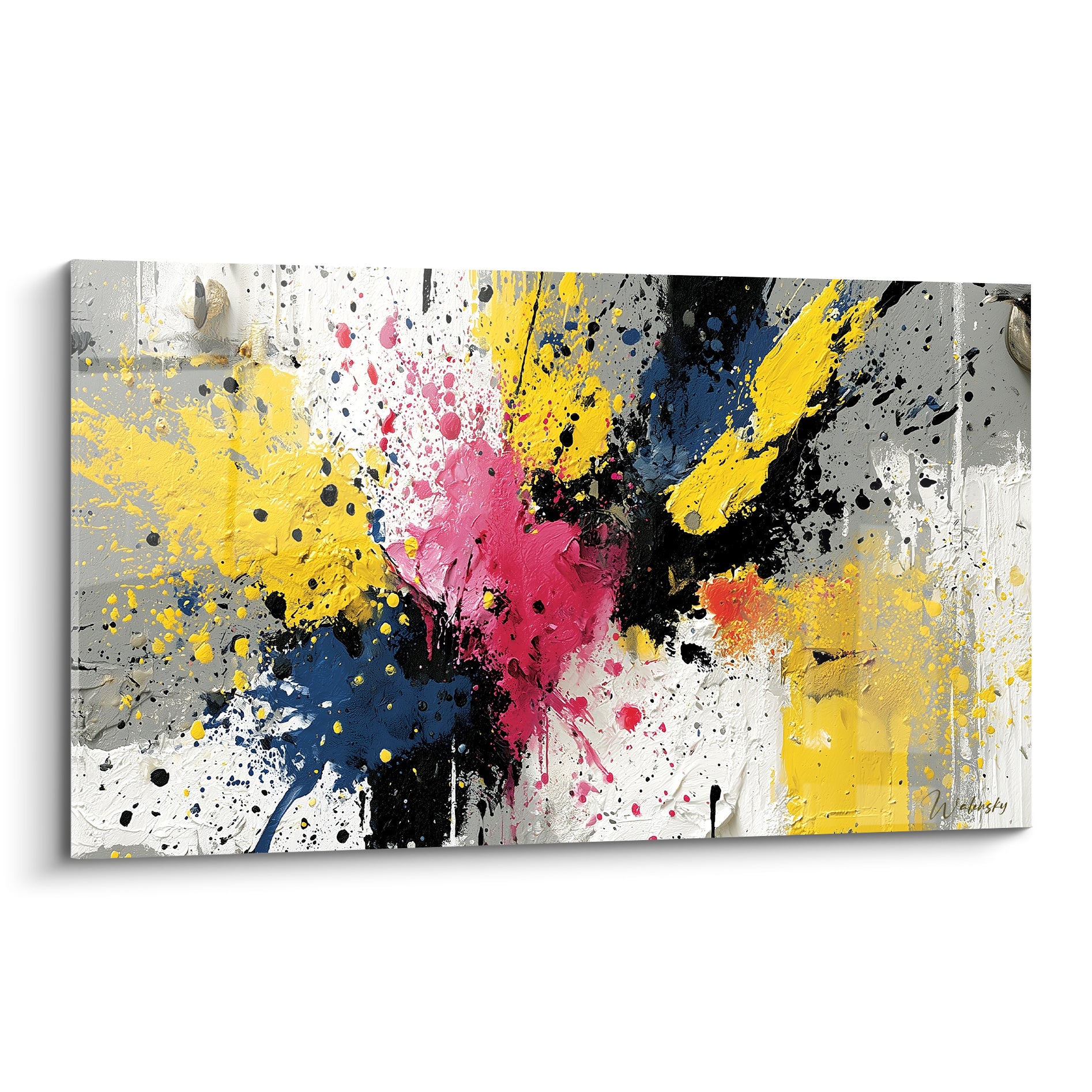 Projections jaunes et roses sur fond blanc griffé de noir, style peinture abstrait expressif
