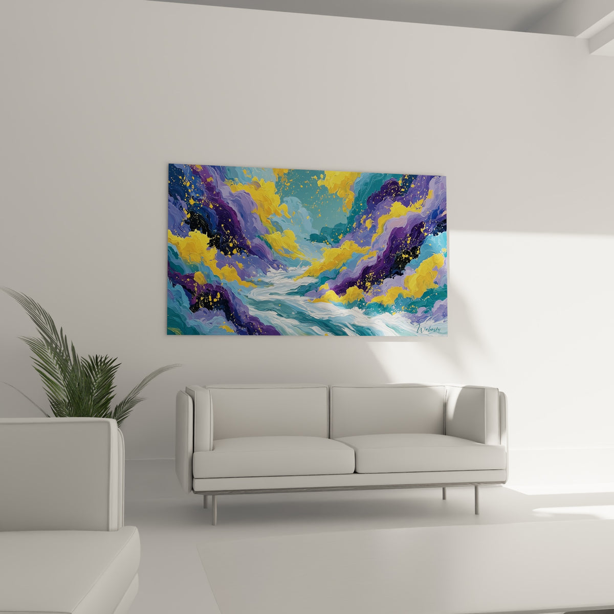 Courant bleu turquoise et éclats dorés entre parois violettes, au-dessus d'un canapé dans un salon lumineux