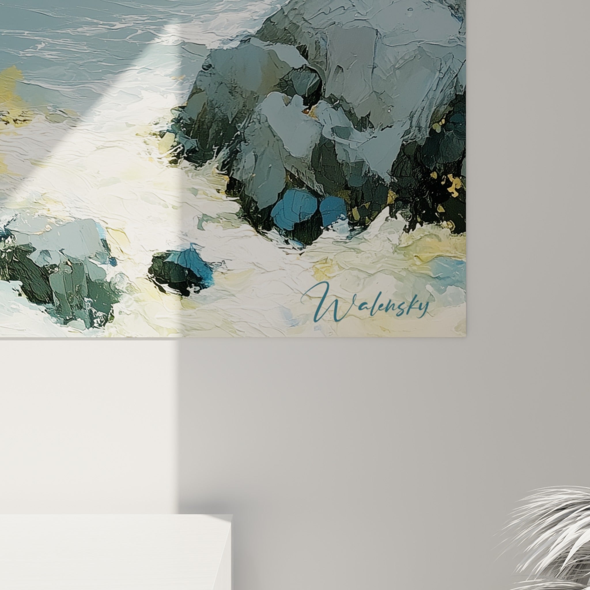Empâtements et coulures dorées sur fond bleu ardoise, matière épaisse et grain visible de cette œuvre style Peinture abstrait