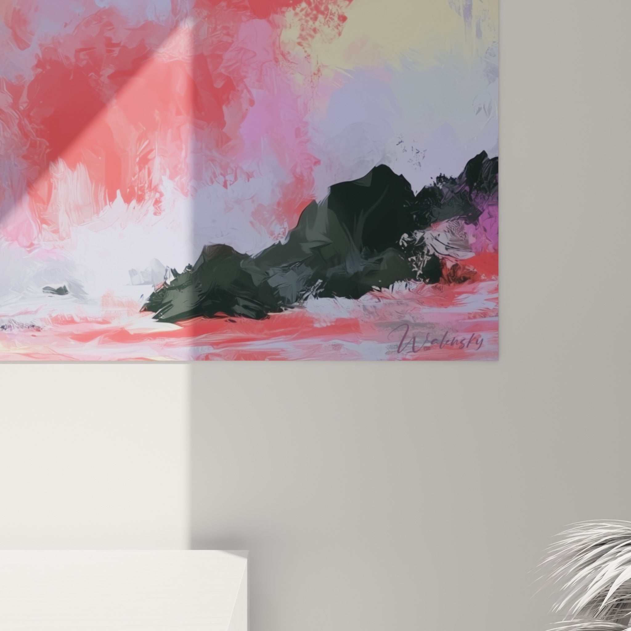 Empâtements roses et corail se mêlant au blanc glacé, matière épaisse visible en gros plan sur la toile