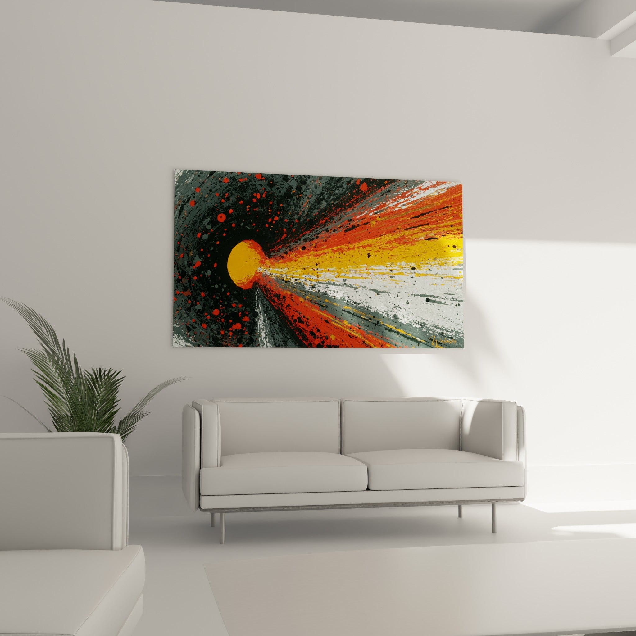 Traînée orange et blanche fendant un décor sombre, tableau au-dessus d'un canapé dans un salon lumineux