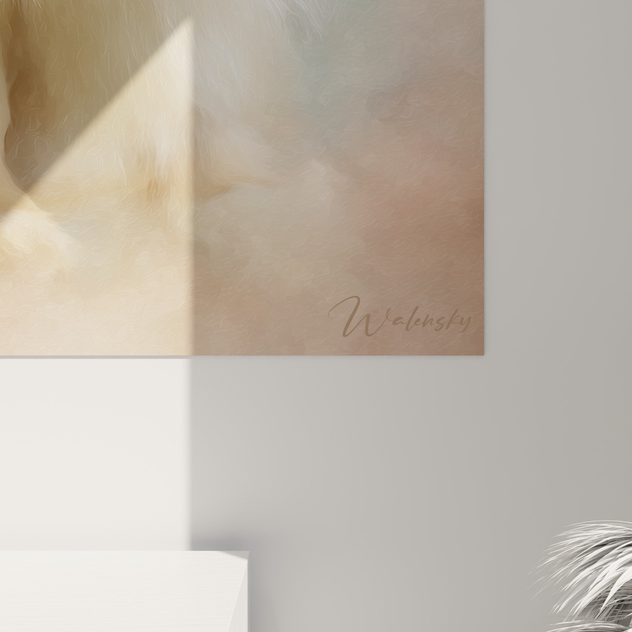 Vue d'ensemble tableau Pékinois dans salon contemporain avec canapé beige, créant ambiance chaleureuse et apaisante