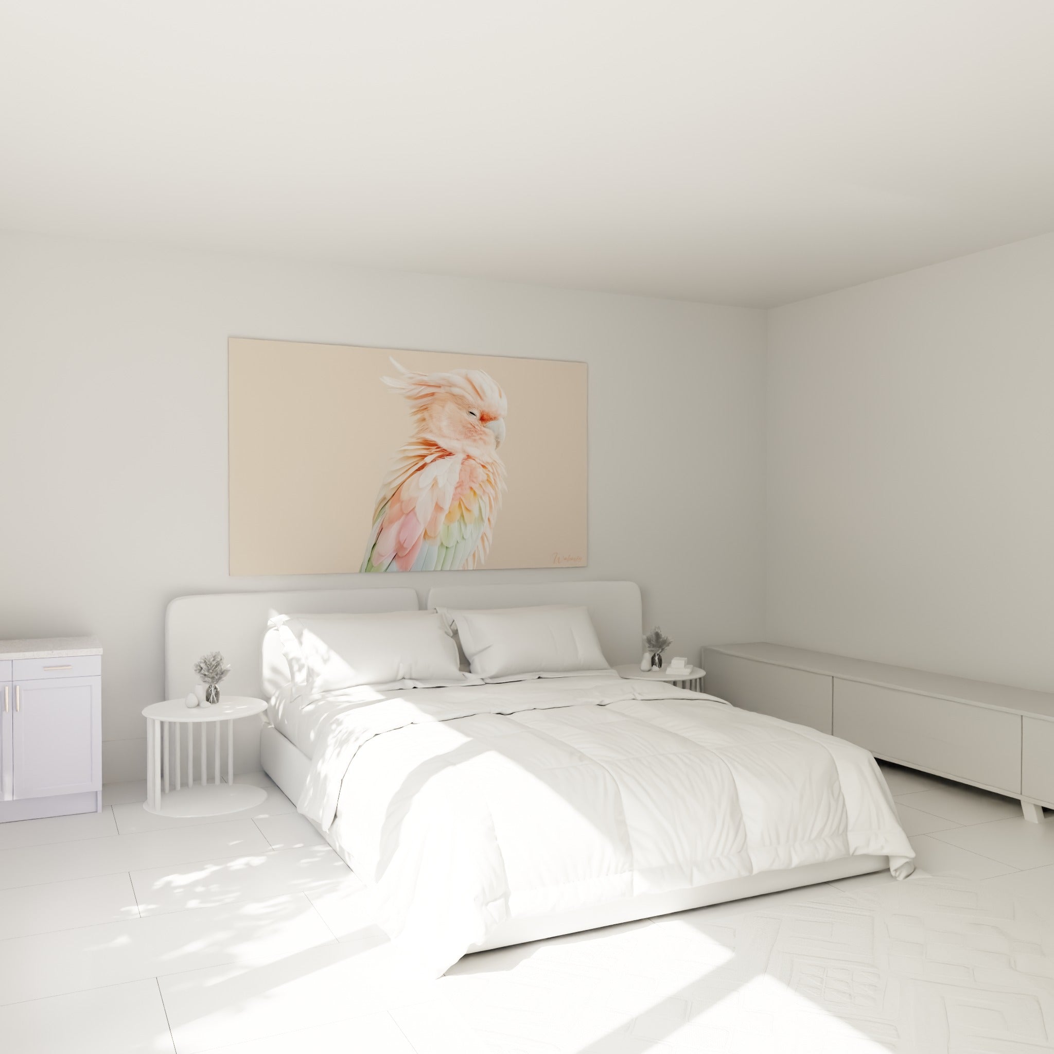 Cacatoès aux teintes roses et bleu pastel accroché au-dessus d'un lit dans une chambre claire