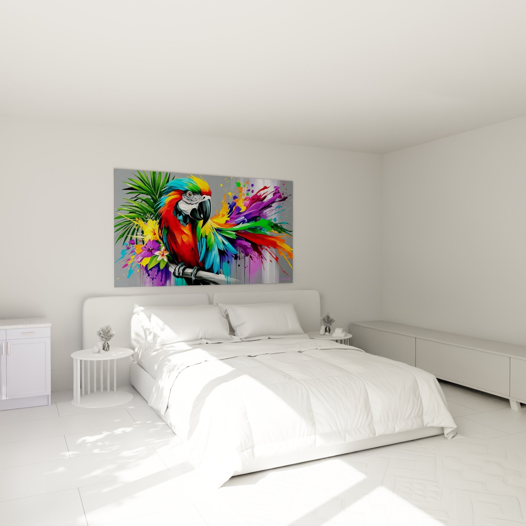 Ara coloré aux plumes bleu et rouge accroché au-dessus d'un lit dans une chambre claire