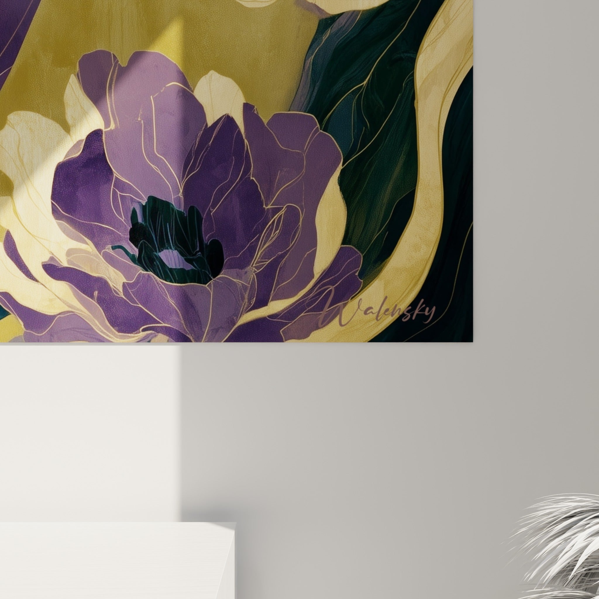 Détail des lignes dorées sur fond violet et kaki, empâtements fins et contrastes marqués visibles de près