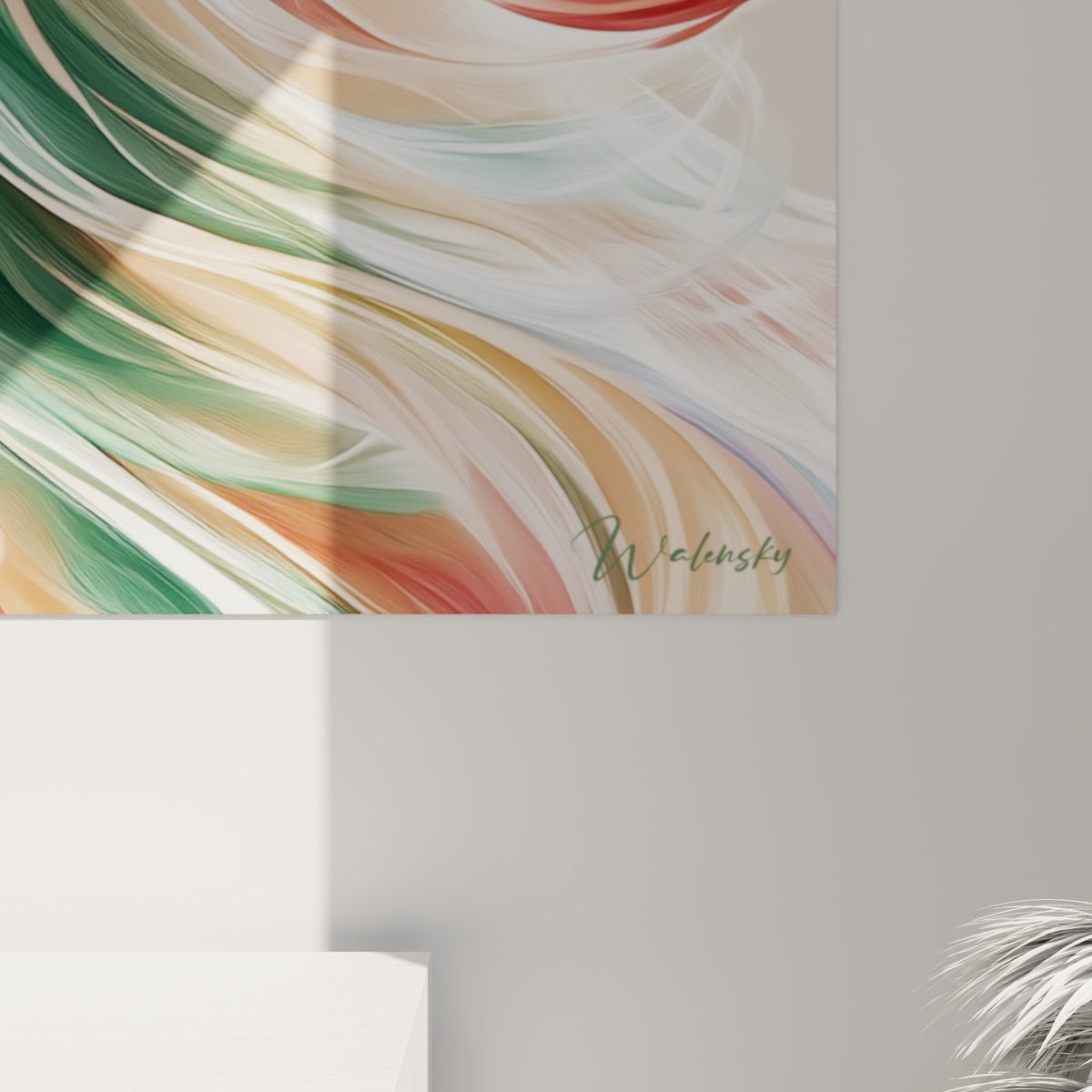 Détail du plumage stylisé du perroquet où le rose, le vert émeraude et le bleu marine se fondent en traits fins