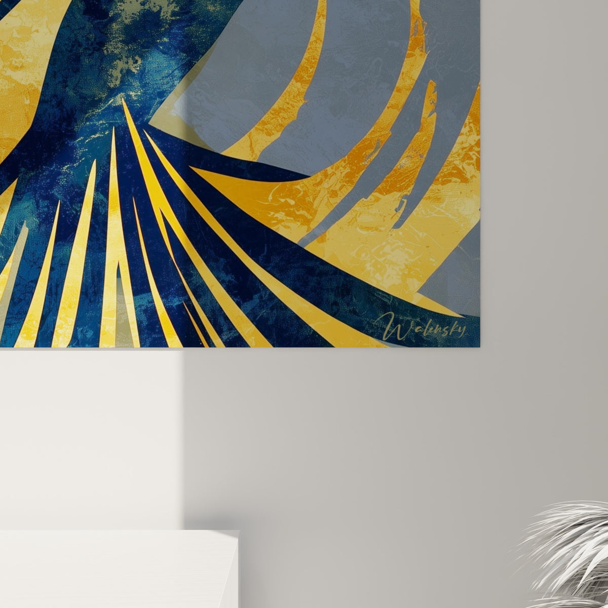 Détail des empâtements dorés et bleu marine sur les plumes du perroquet, matière granuleuse et coulures visibles