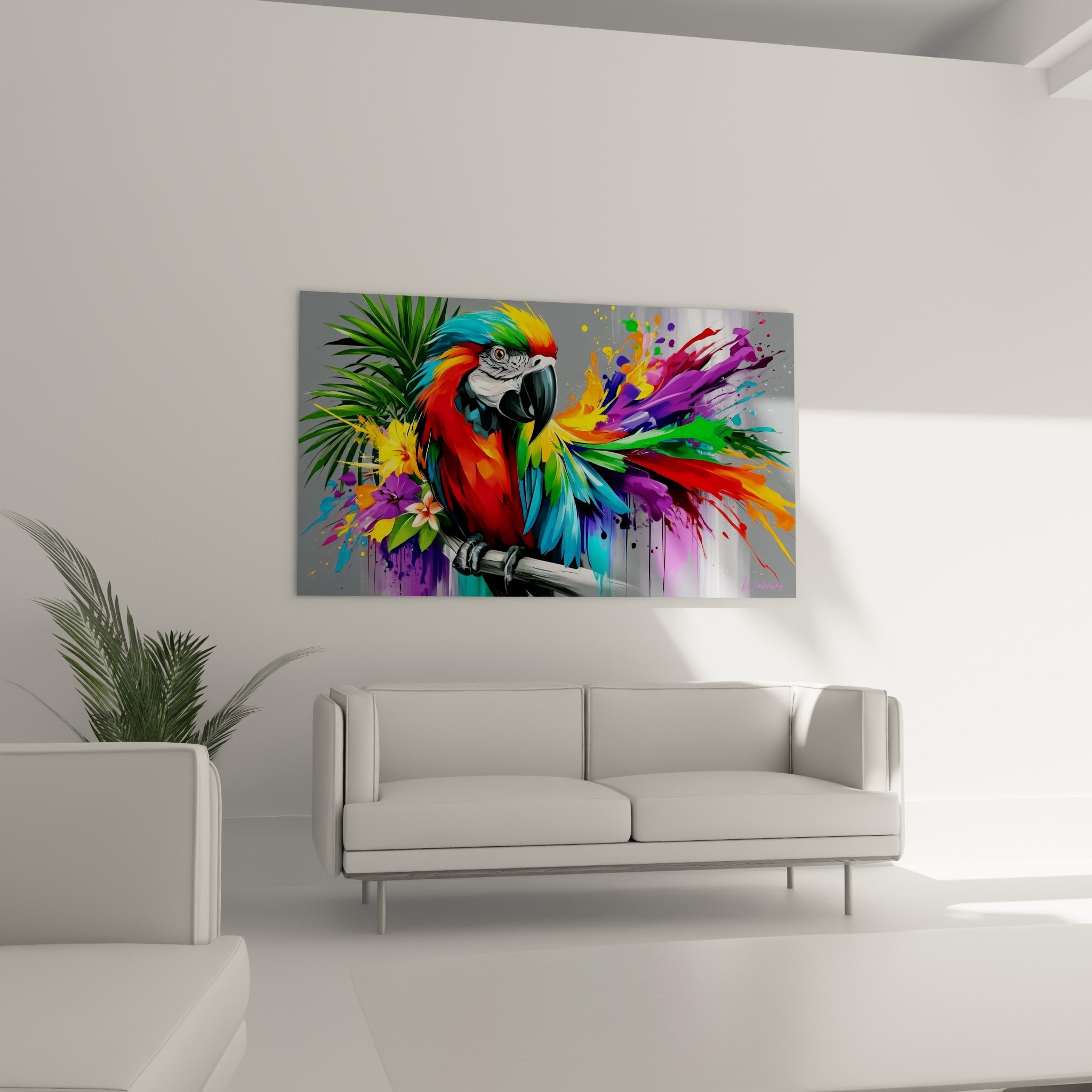 Oiseau tropical vert et jaune éclaboussé de peinture violette au-dessus d'un canapé dans un salon lumineux